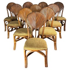 Lot de 10 chaises de salle à manger en roseau, rotin, bambou et feuilles de palmier.