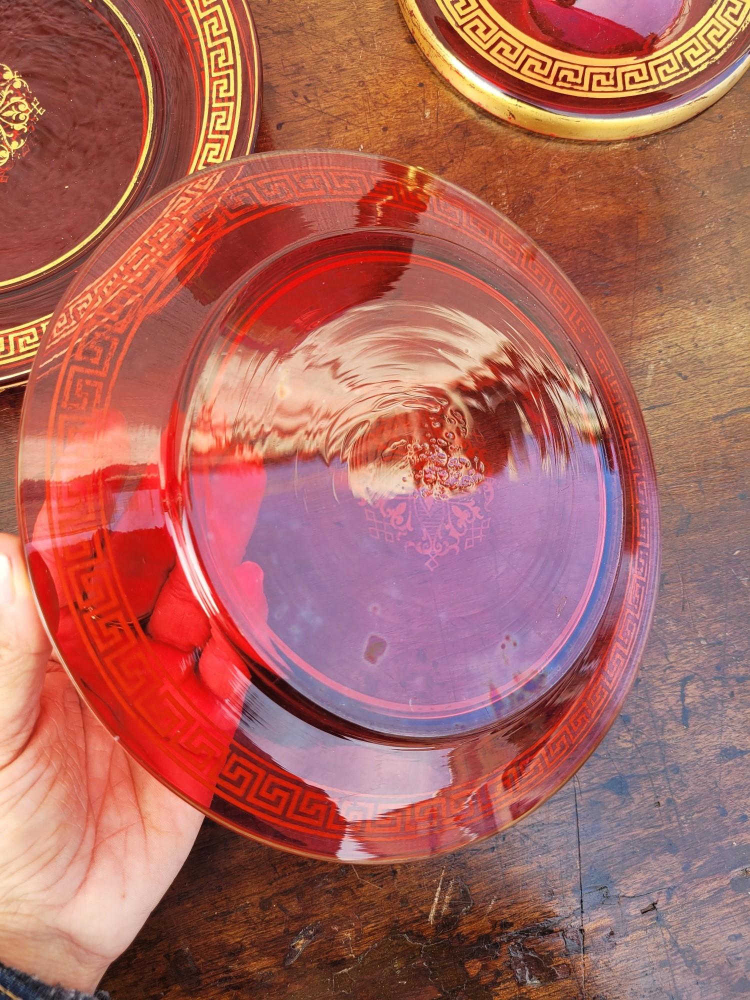 Set Of 10 Plates And 2 Fruit Bowls In Ruby Glass, Late 19th Century For Sale 2