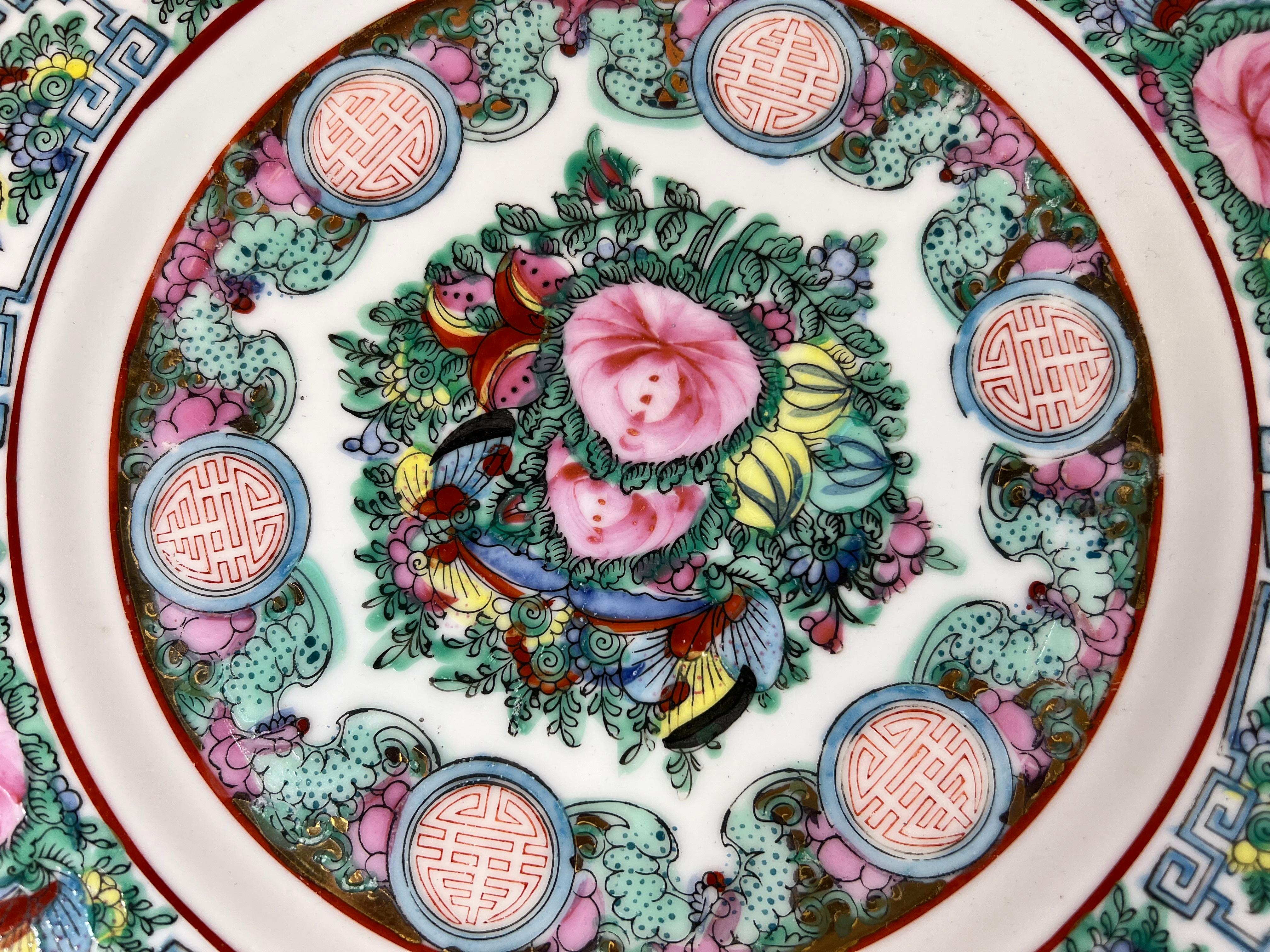 Chinese Chippendale set of 10 porcelain chinese dinner plates Guang Cai dinnerware from the 1960s For Sale