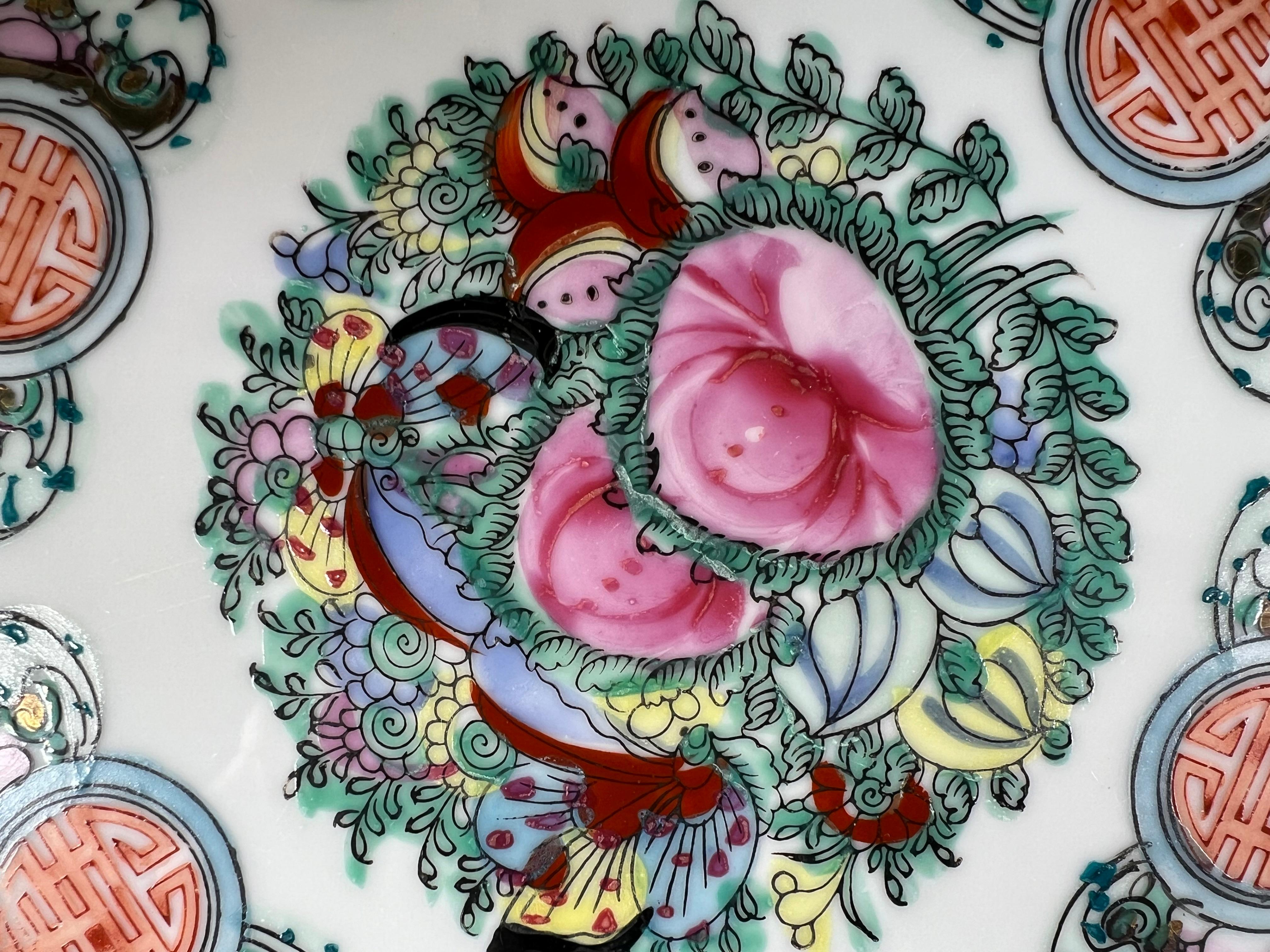Chinese set of 10 porcelain chinese dinner plates Guang Cai dinnerware from the 1960s For Sale