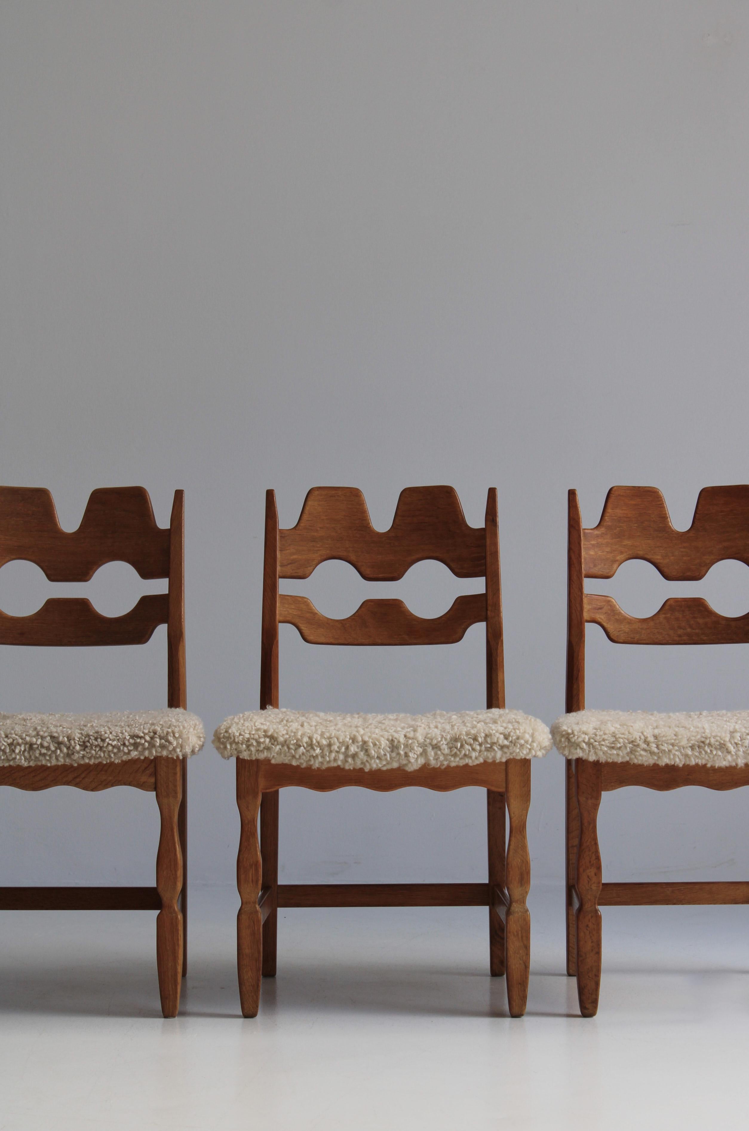 Set of 10 Razor Blade Dining Chairs by Henry Kjærnulf, Sheepskin & Oak, Denmark 2