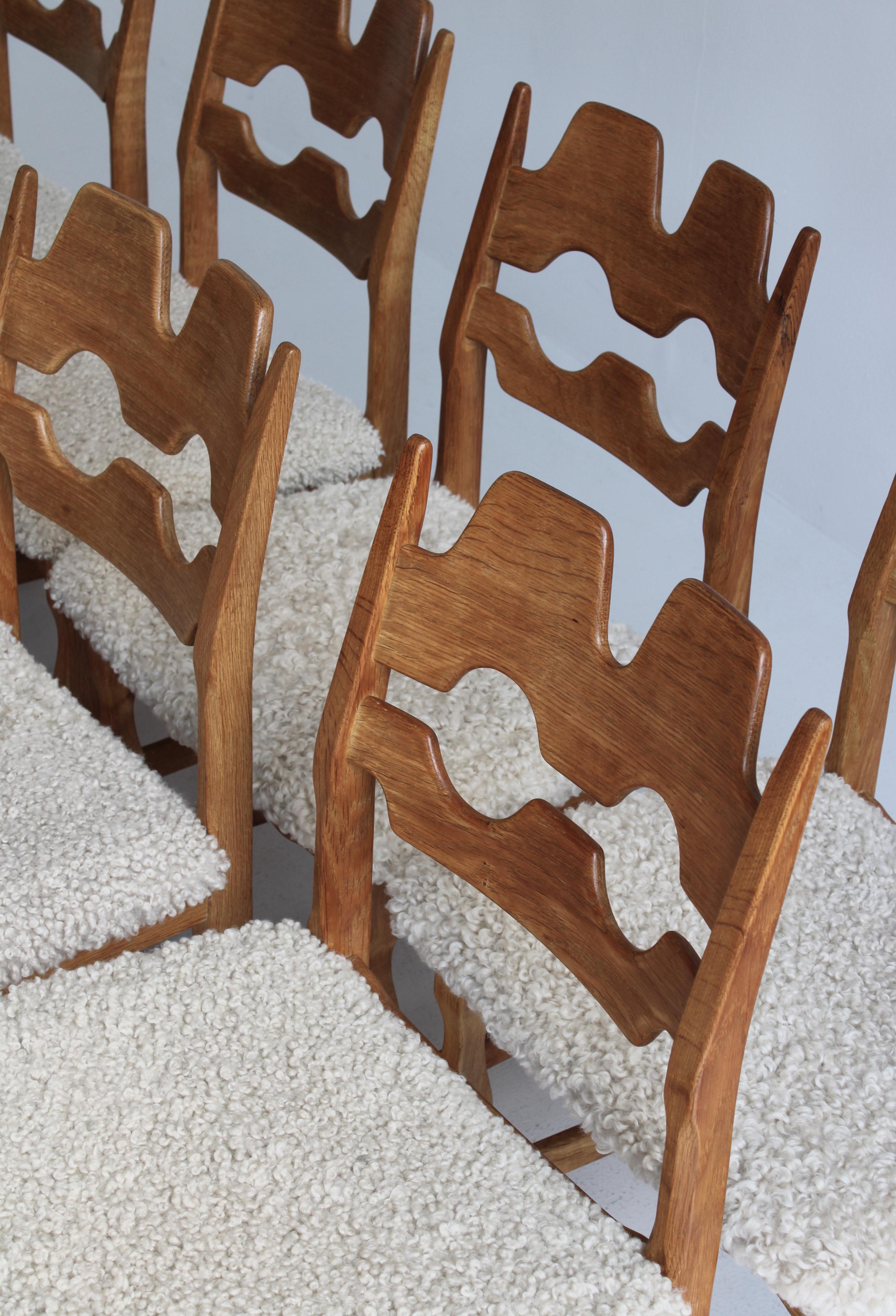Scandinavian Modern Set of 10 Razor Blade Dining Chairs by Henry Kjærnulf, Sheepskin & Oak, Denmark