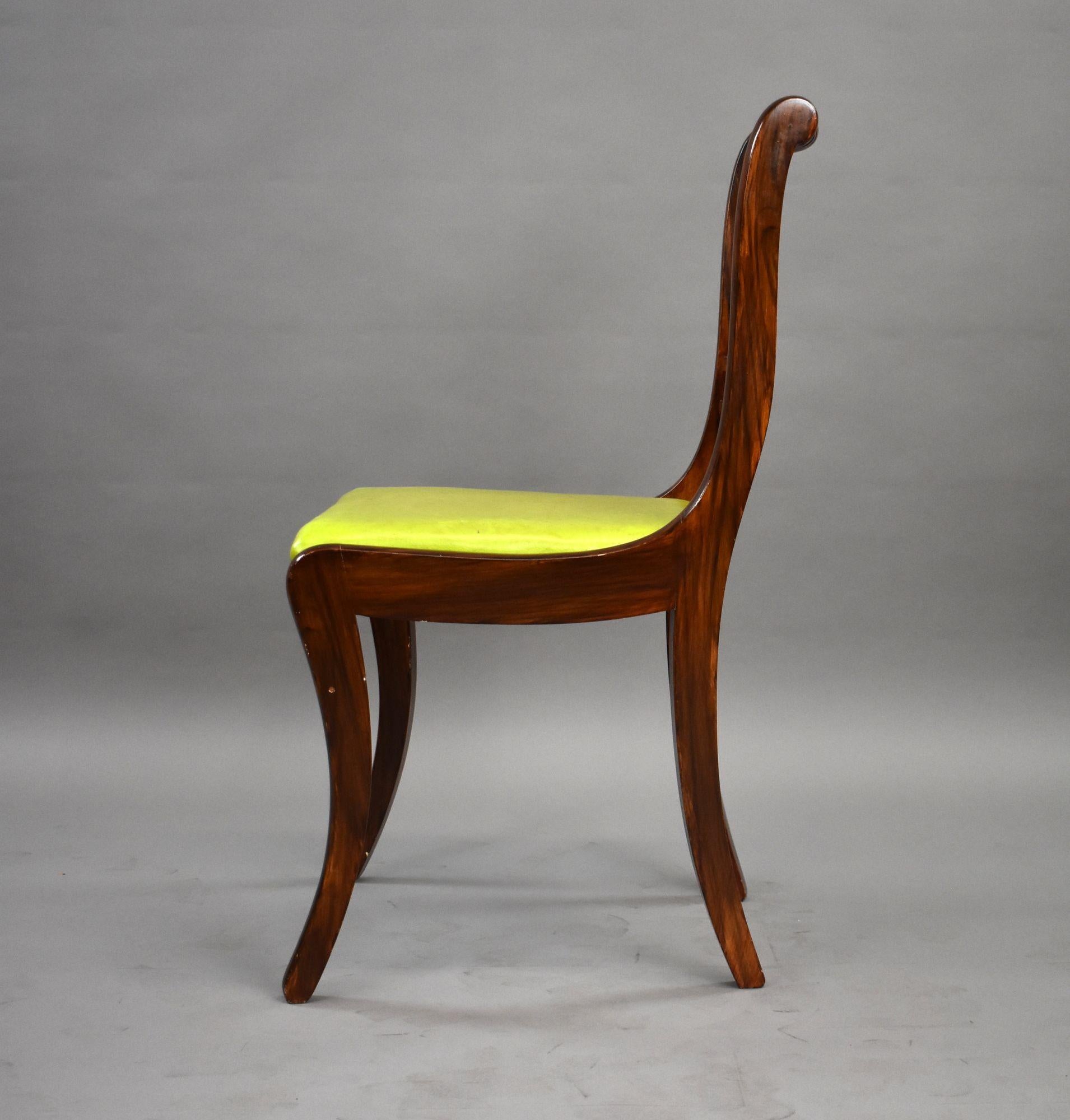 Acajou Ensemble de 10 chaises de salle à manger de style Regency en vente