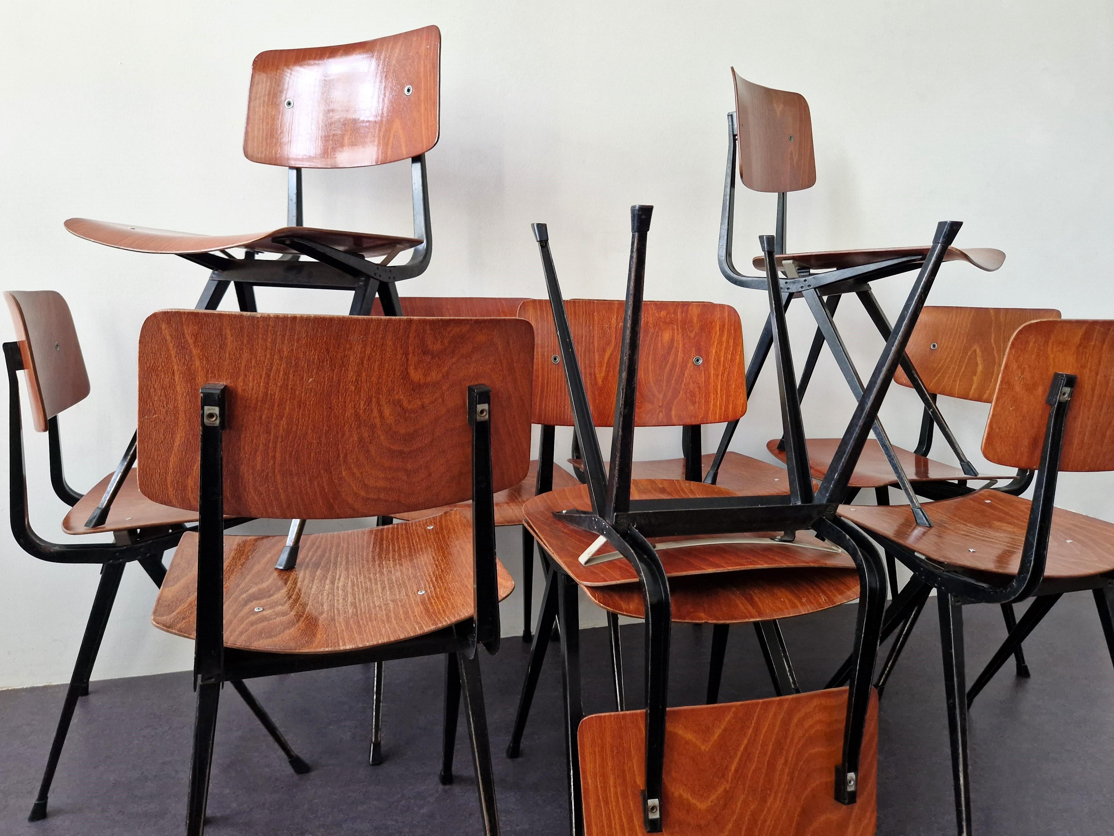 Lacquered Set of 10 Result chairs by Friso Kramer for Ahrend de Cirkel, 1960's/1970's For Sale