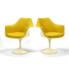 Satz von 10 Saarinen Tulip Chairs von Knoll