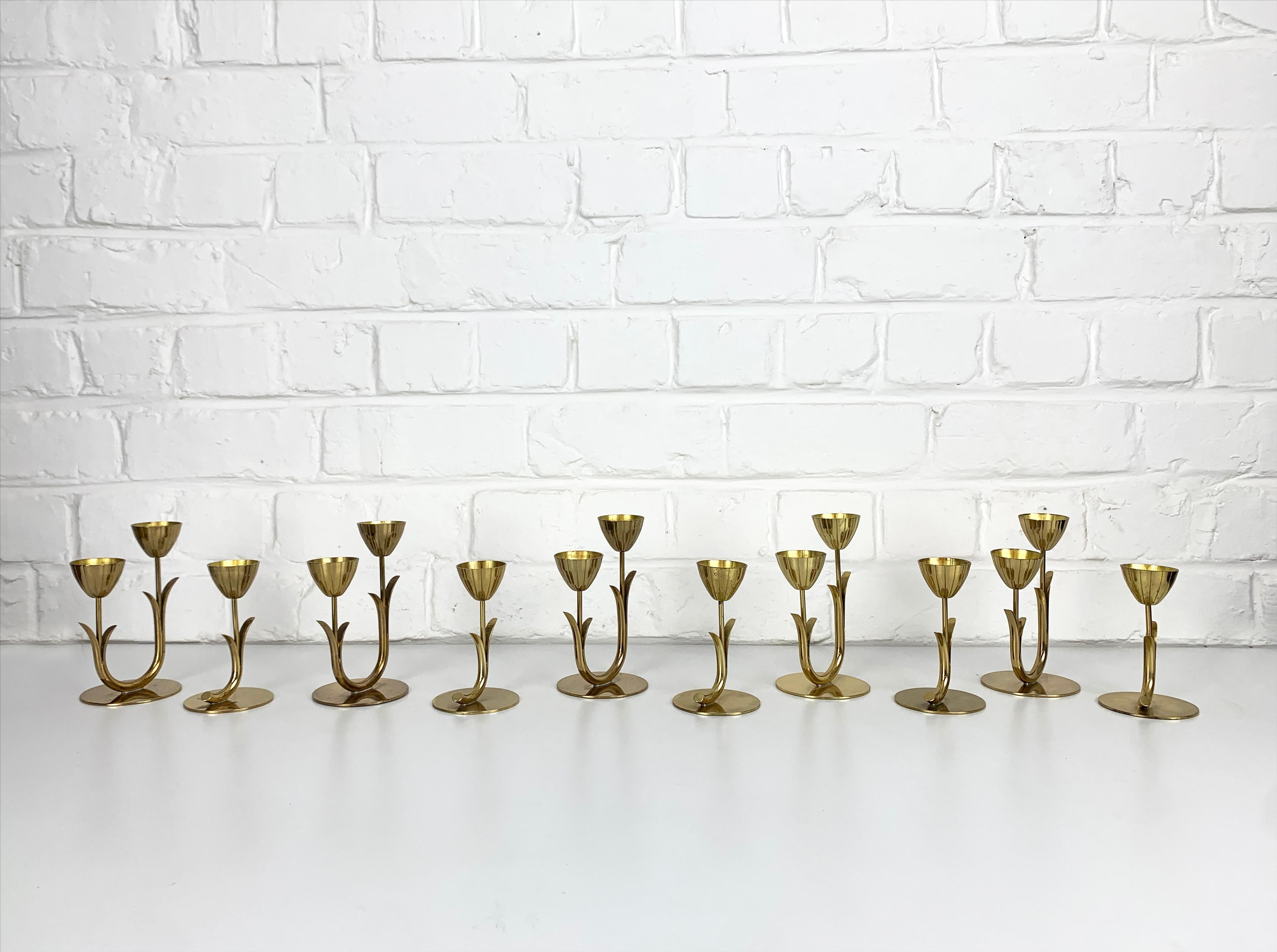 Set of 10 Brass Scandinavian Candlesticks, Gunnar Ander Ystad Metall Sweden 1950 In Good Condition For Sale In Vorst, BE