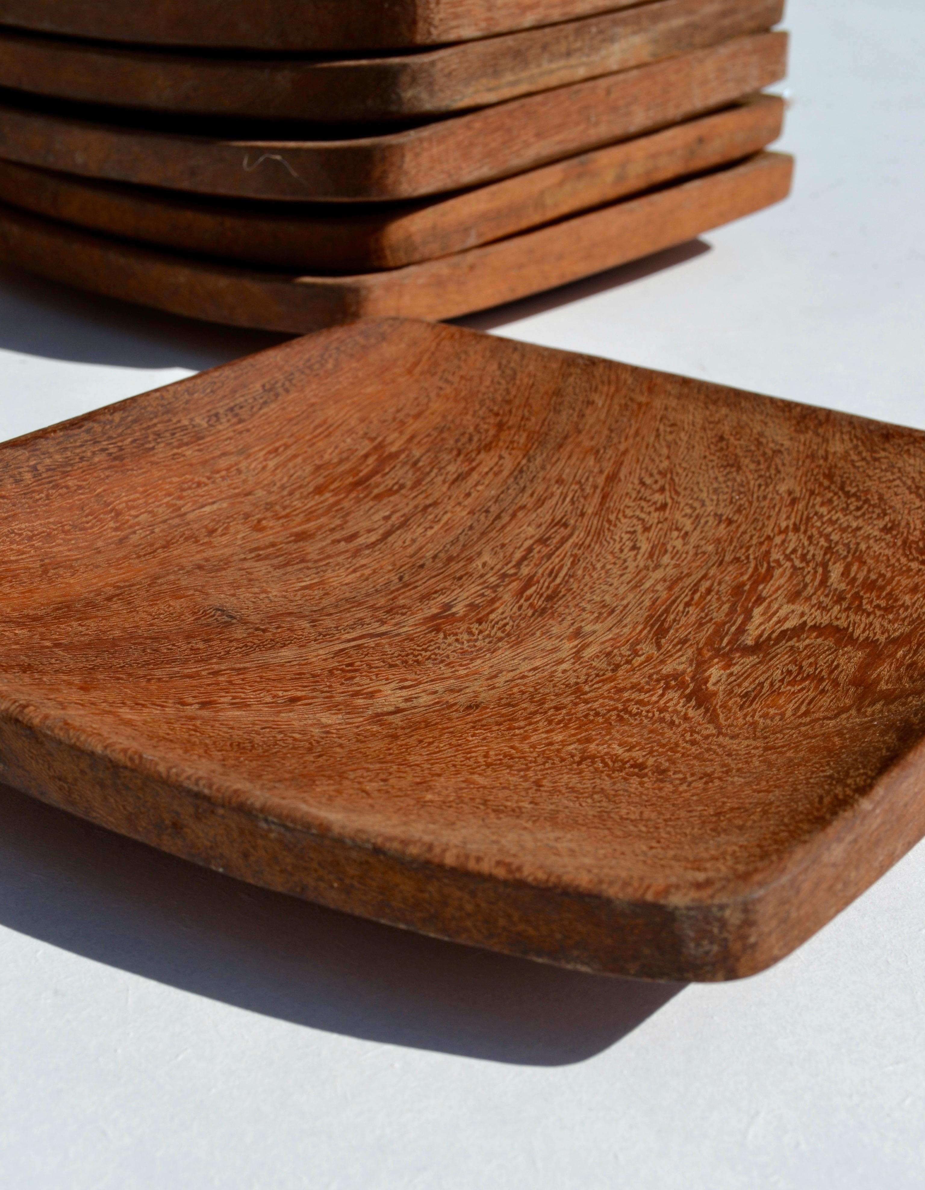 Mid-Century Modern Set of 10 Sculpted Palmwood Square Plates with Serving Dish, 1970s For Sale
