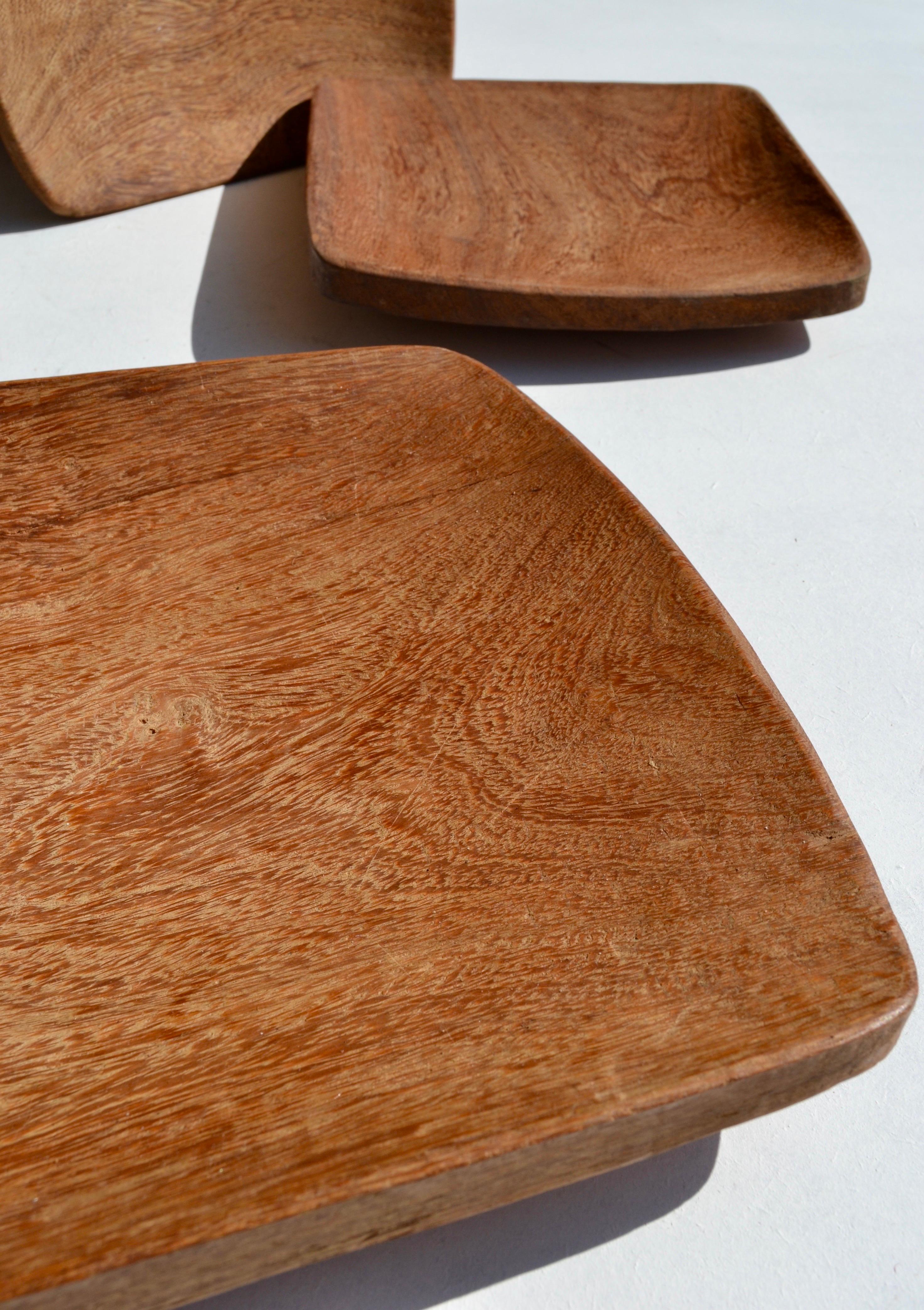 Hand-Carved Set of 10 Sculpted Palmwood Square Plates with Serving Dish, 1970s For Sale