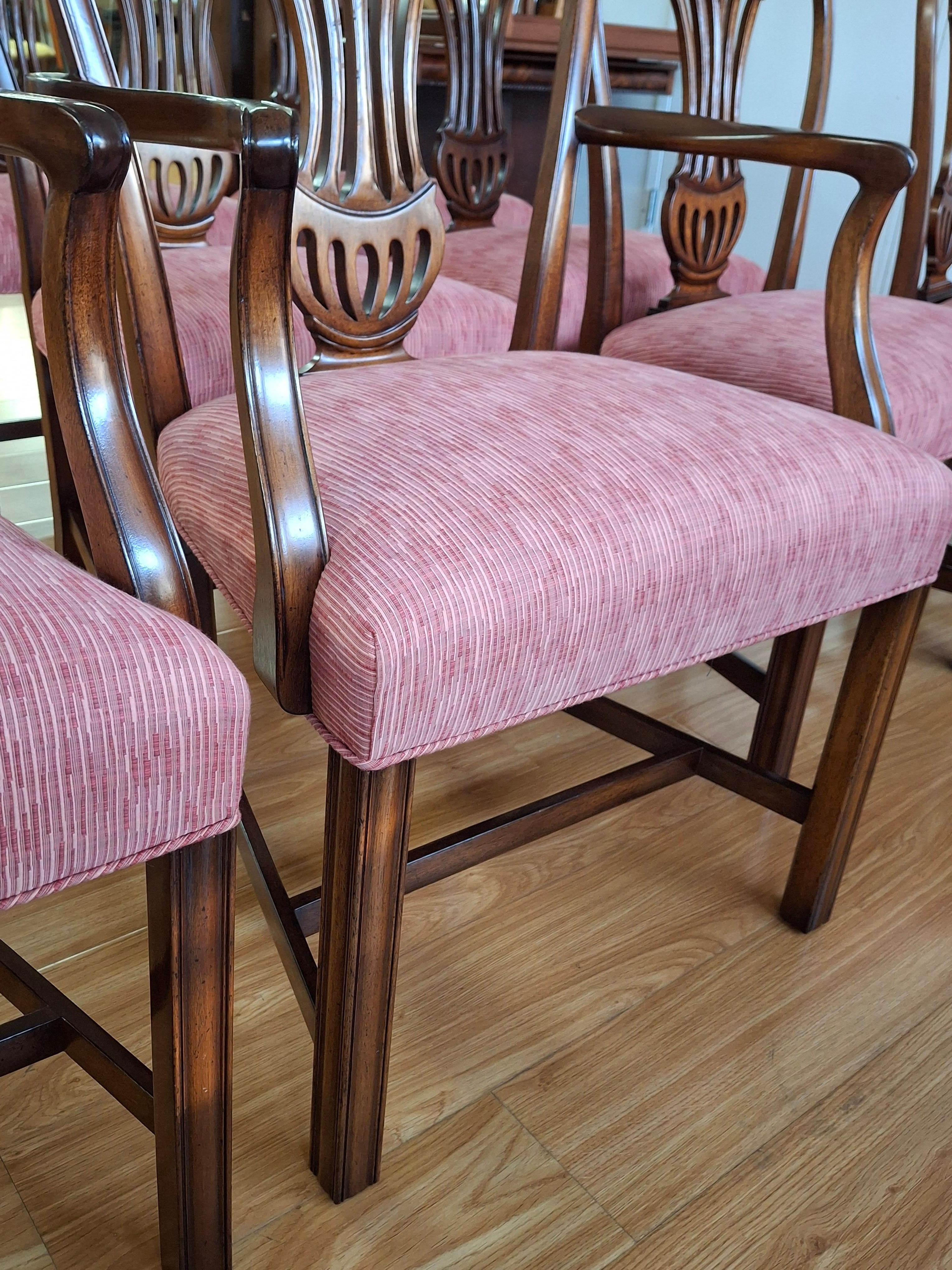 Set di 10 sedie da pranzo Smith & Watson in stile Chippendale in vendita 9