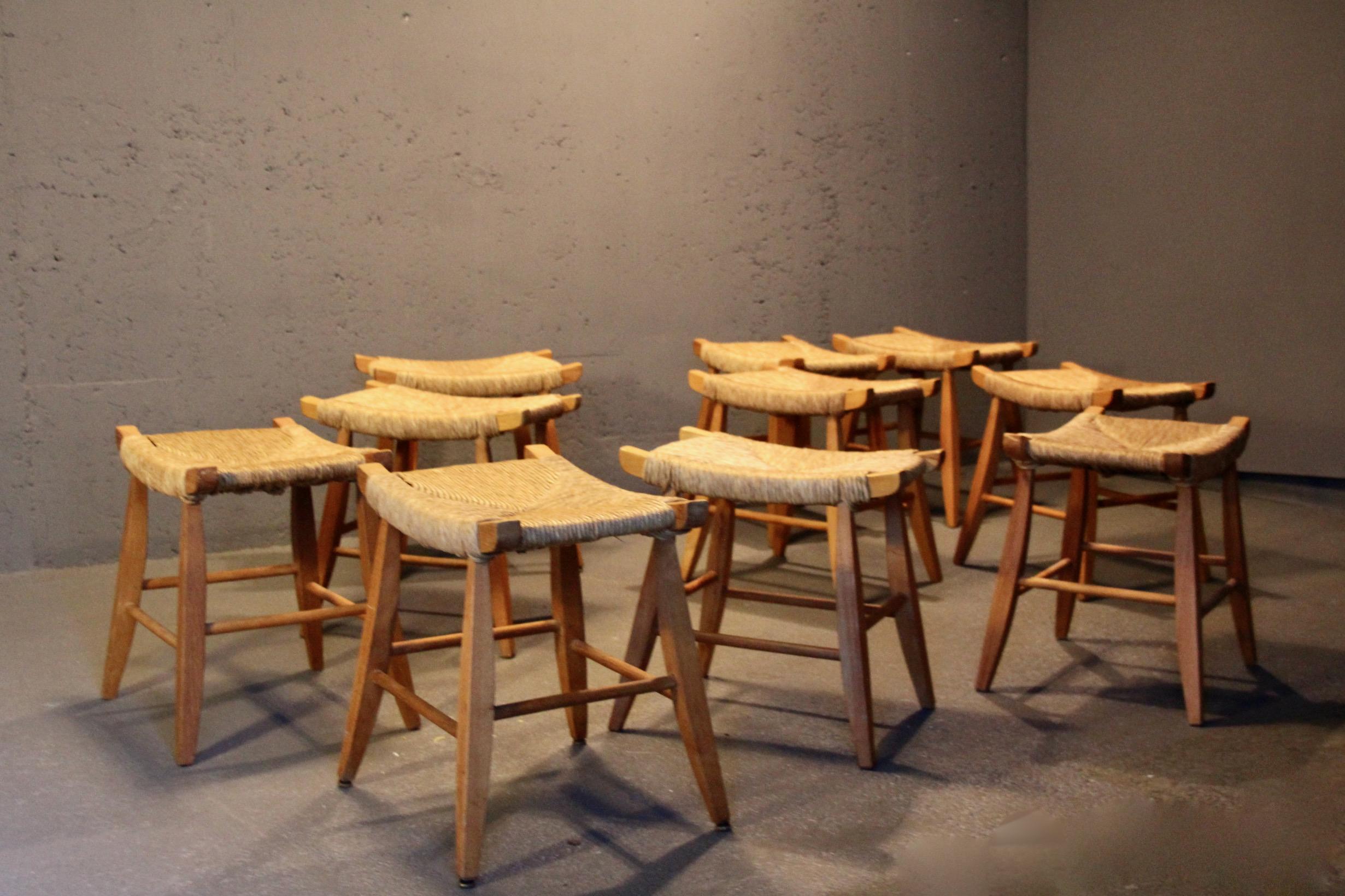 Set di 10 sgabelli francesi in paglia in vendita 5