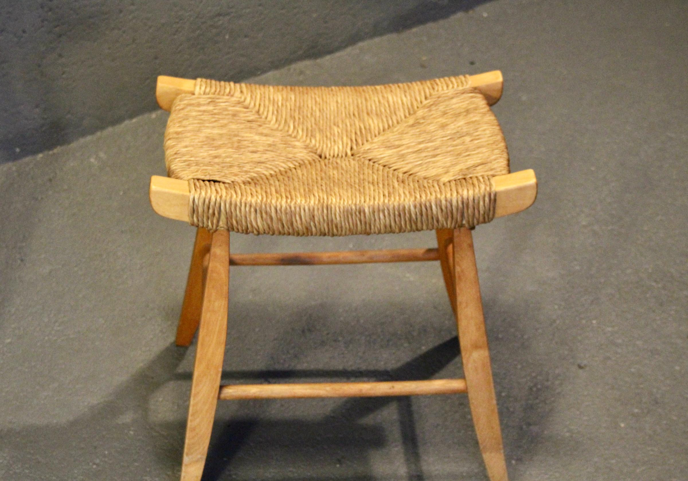 Set di 10 sgabelli francesi in paglia in vendita 2