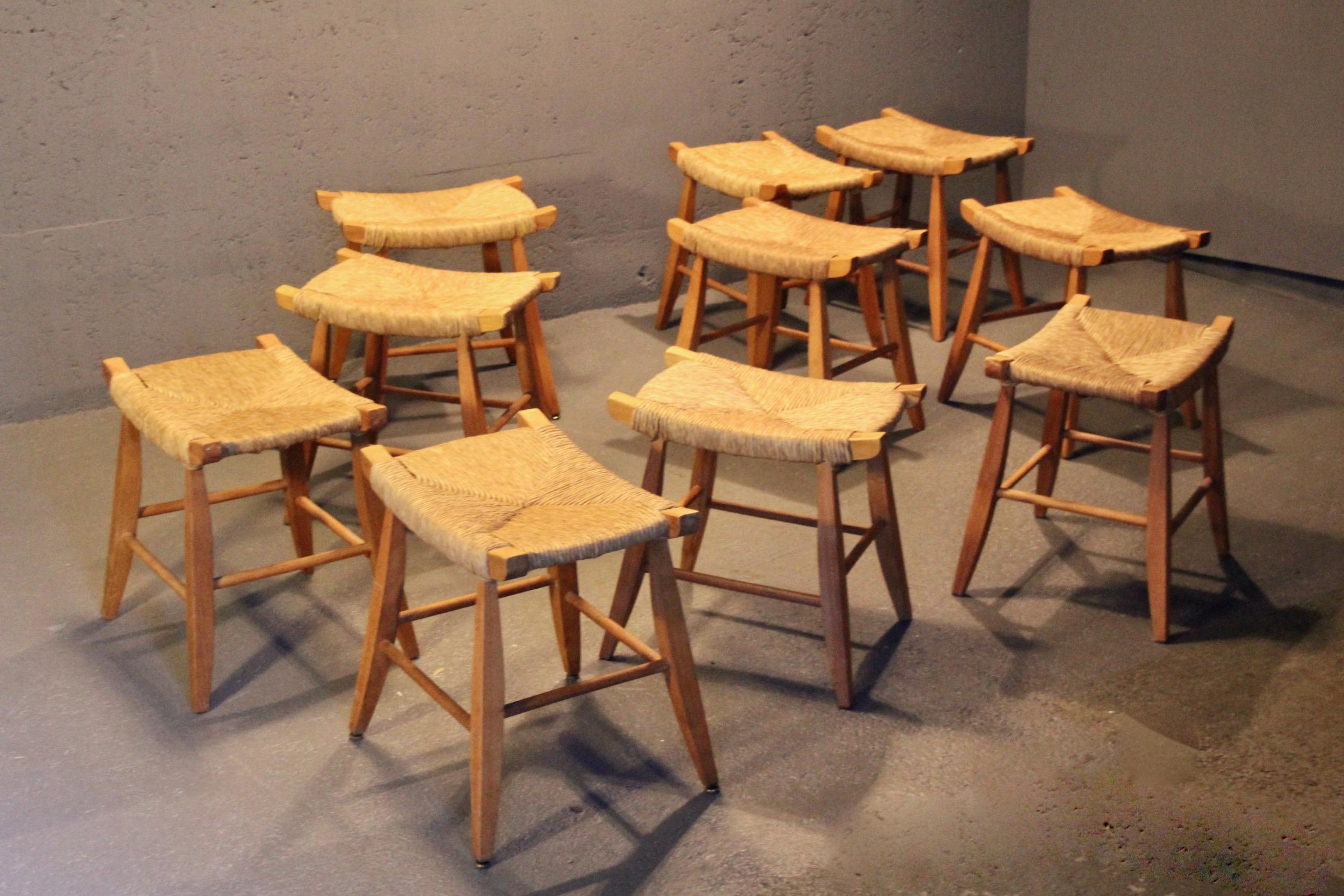 Set di 10 sgabelli francesi in paglia in vendita 3