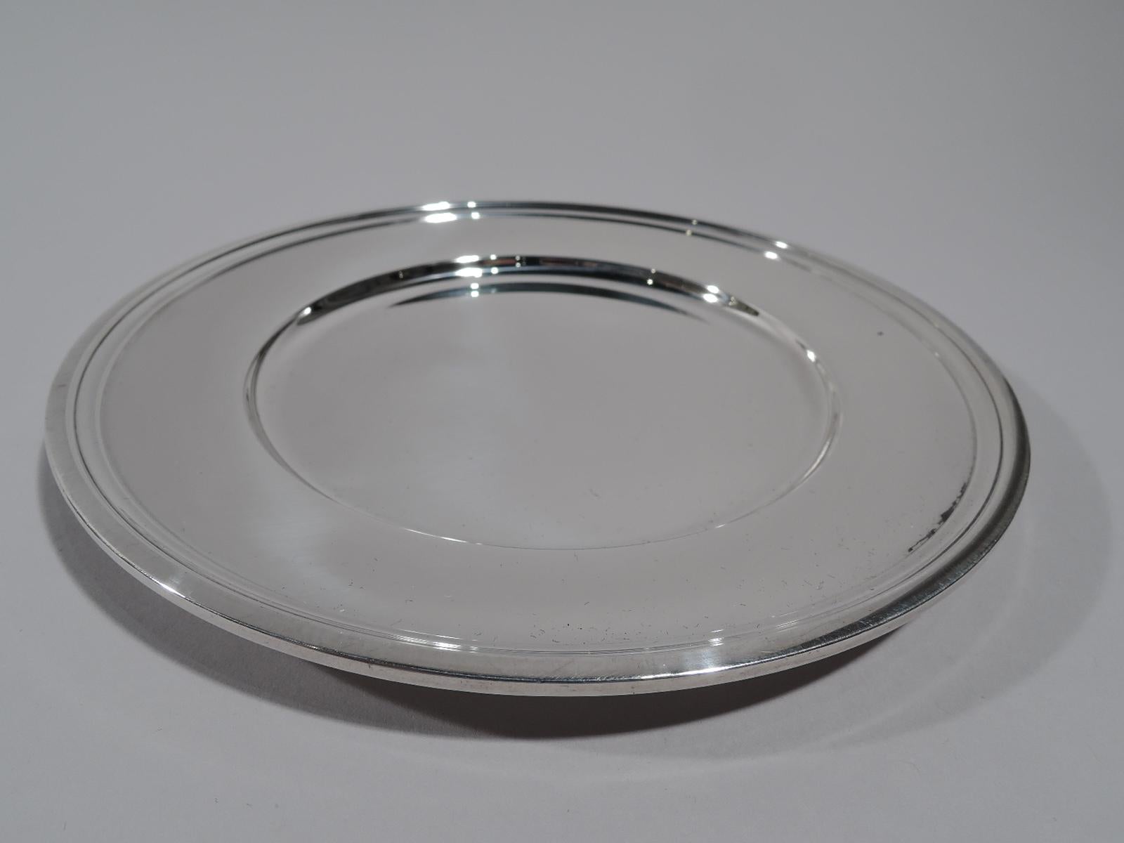 Set of 10 Tiffany Modern Sterling Silver Bread and Butter Plates In Excellent Condition In New York, NY