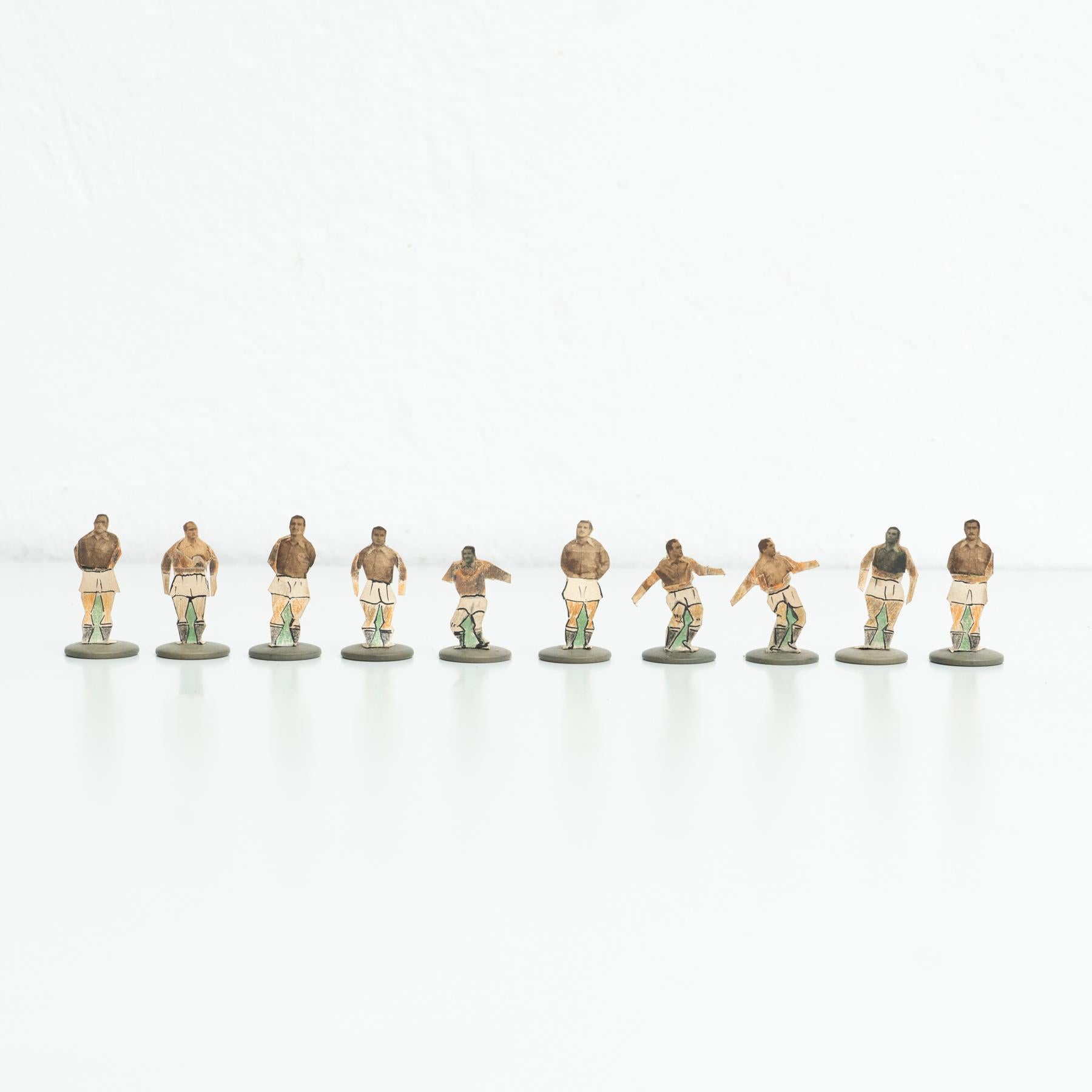 Espagnol Ensemble de 10 figurines de football traditionnelles anciennes à boutons, datant d'environ 1950 en vente