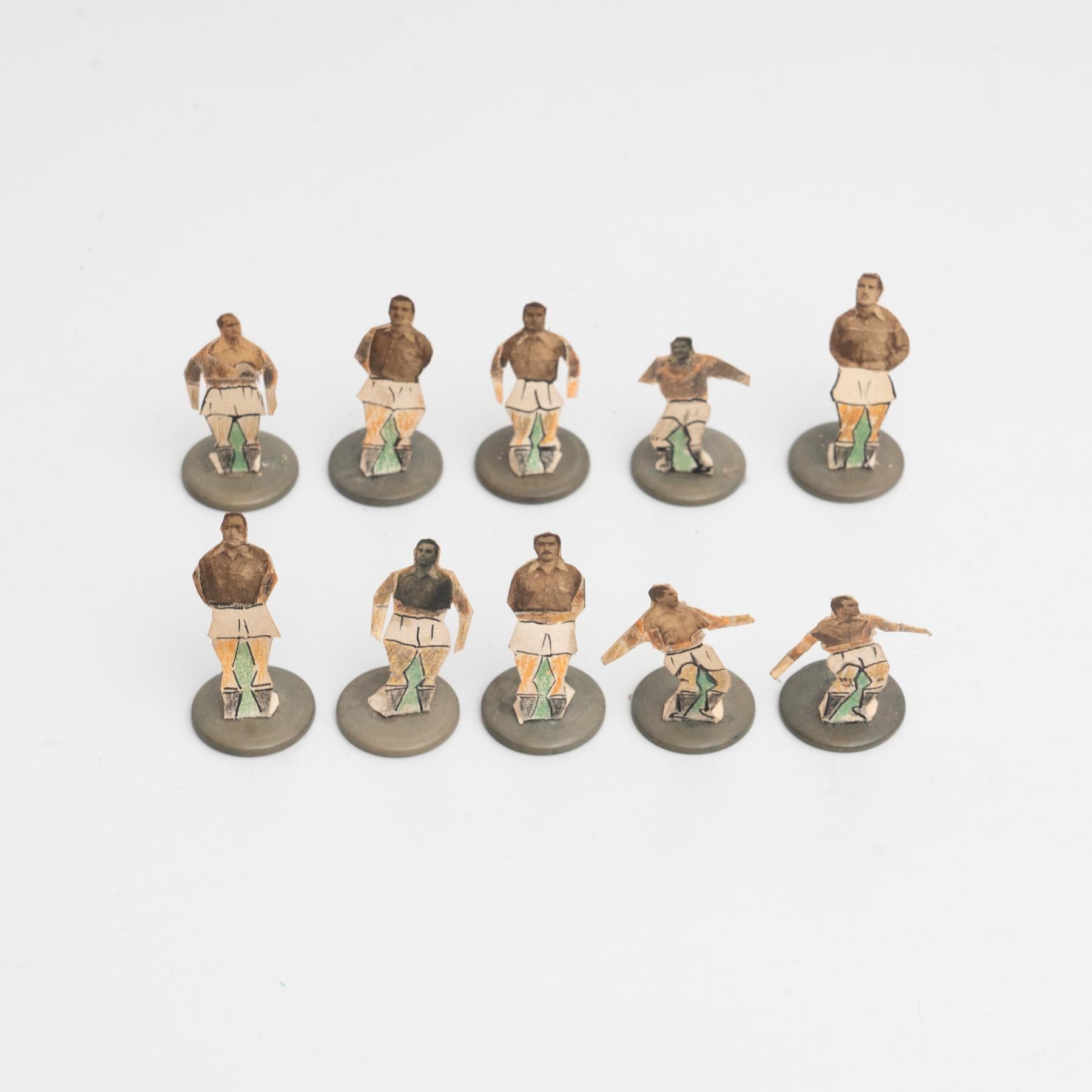 Set of 10 Traditional Antique Button Soccer Game Figures, circa 1950 In Good Condition For Sale In Barcelona, ES