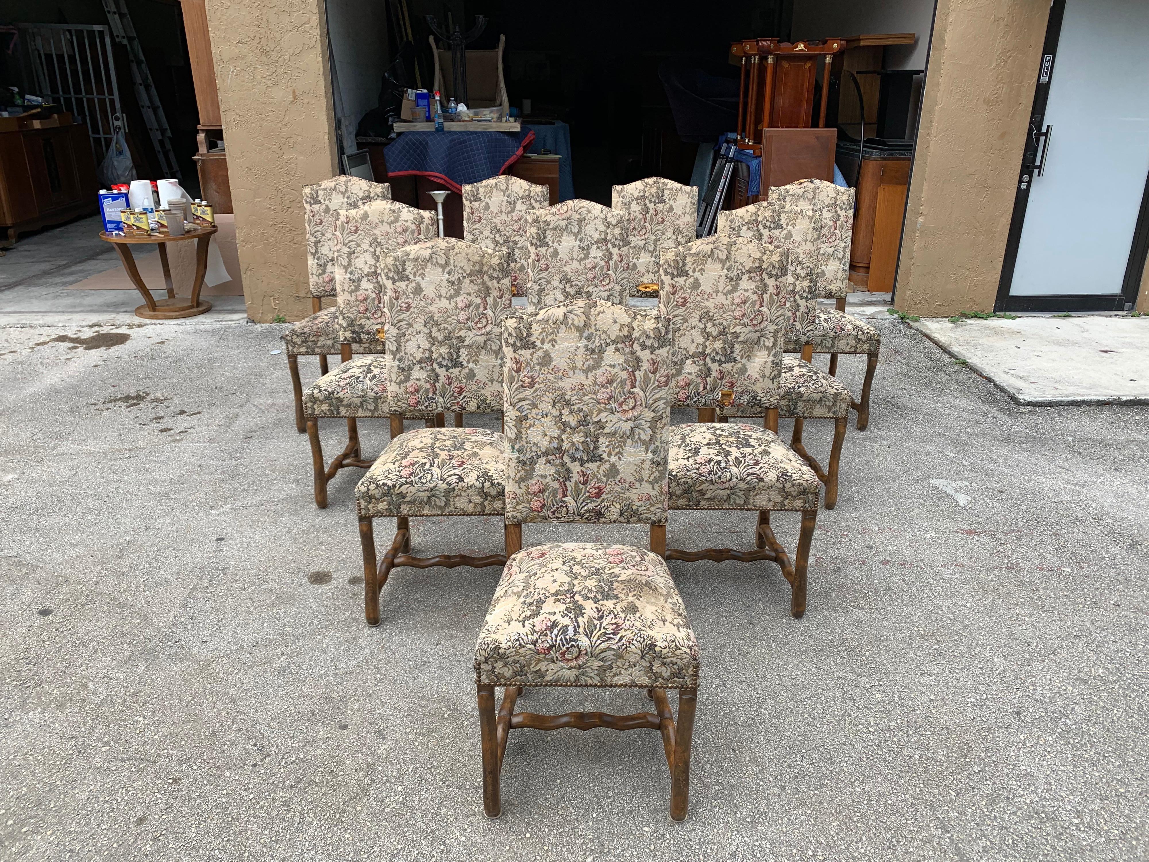 Set of 10 Vintage French Louis XIII Style Os De Mouton Dining Chairs, 1900s In Good Condition For Sale In Hialeah, FL