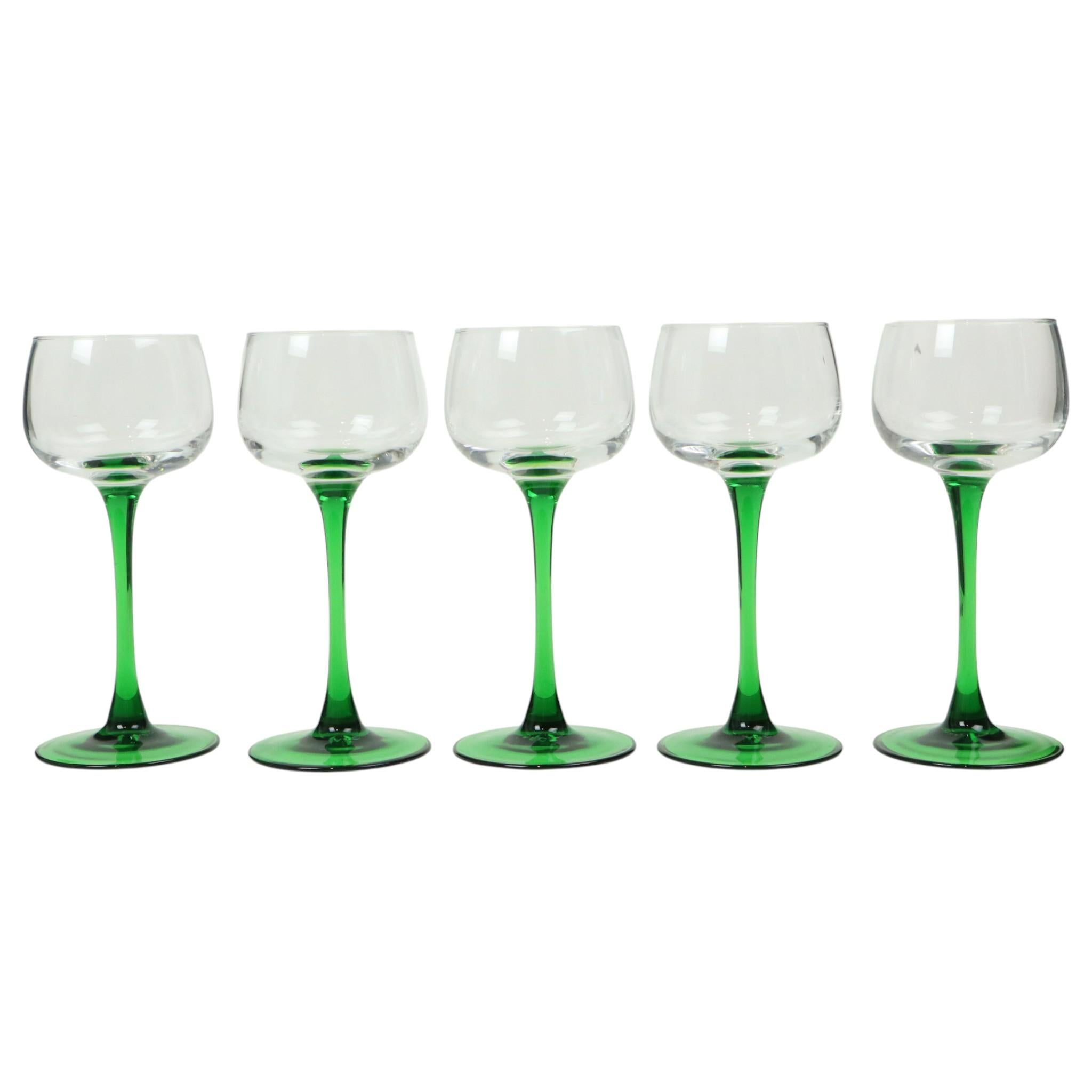 Satz von 10 Vintage Luminarc Alsace Weingläser Grüner Sockel im Angebot 3