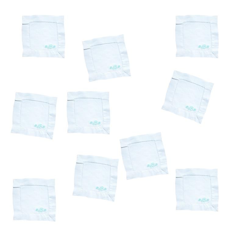 American Set of 10 Vintage Square Monogrammed Cocktail Napkins in White and Blue - BBB For Sale