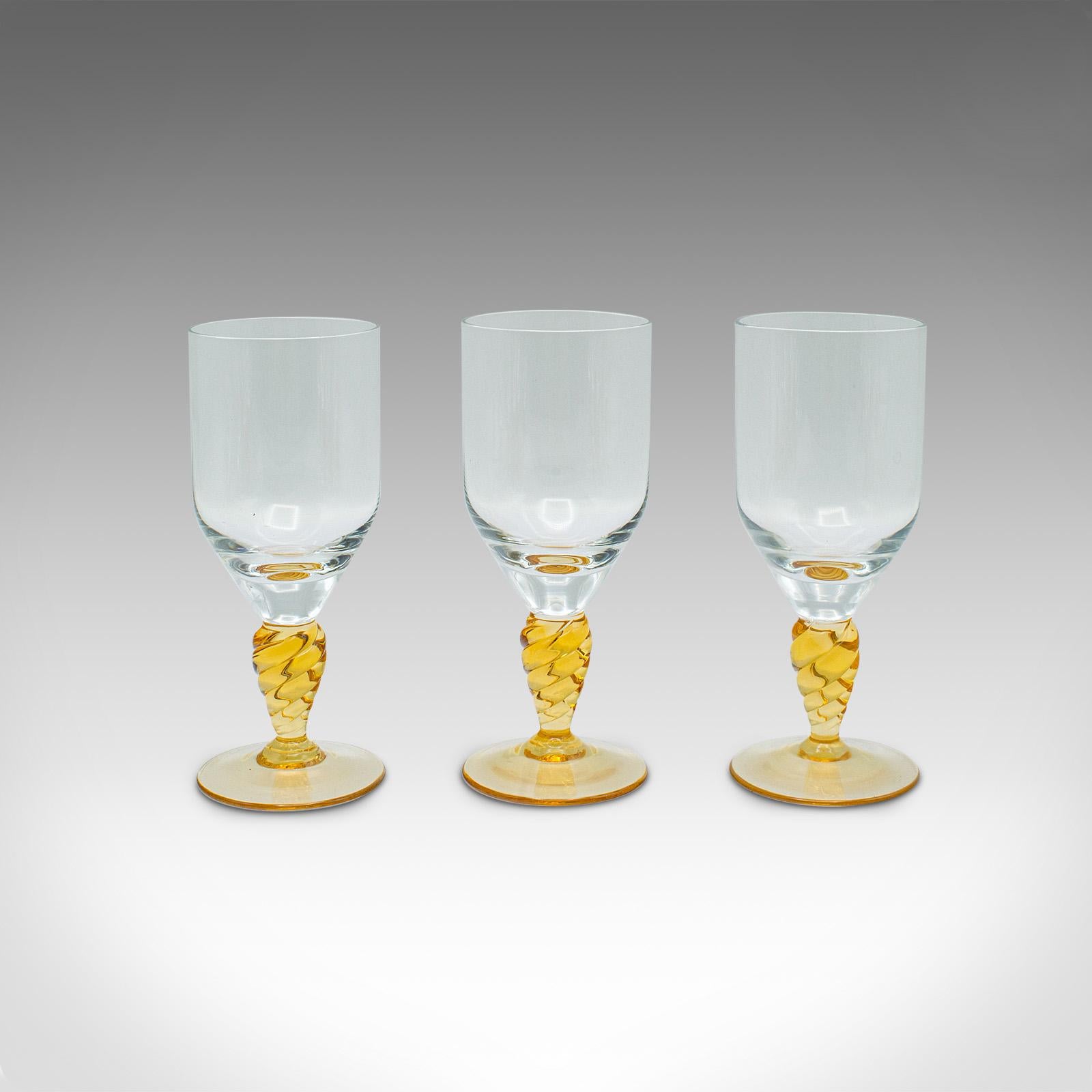 Set of 10 Vintage Stem Glasses, French, Wine Goblets, Spirit Glass, Mid Century In Good Condition For Sale In Hele, Devon, GB