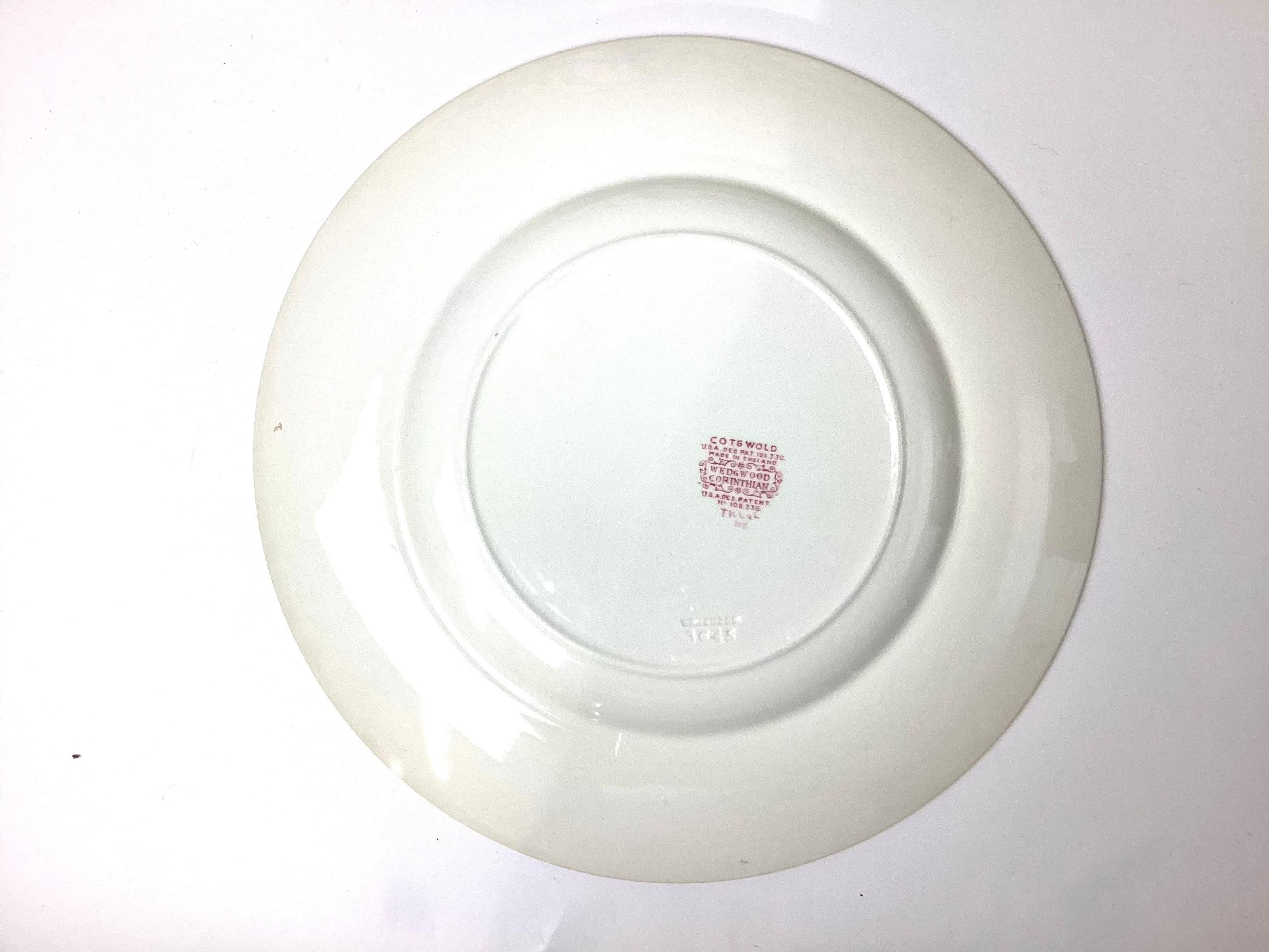 Set of 10 Wedgwood Cotswold Dinner Plates In Good Condition In Lambertville, NJ