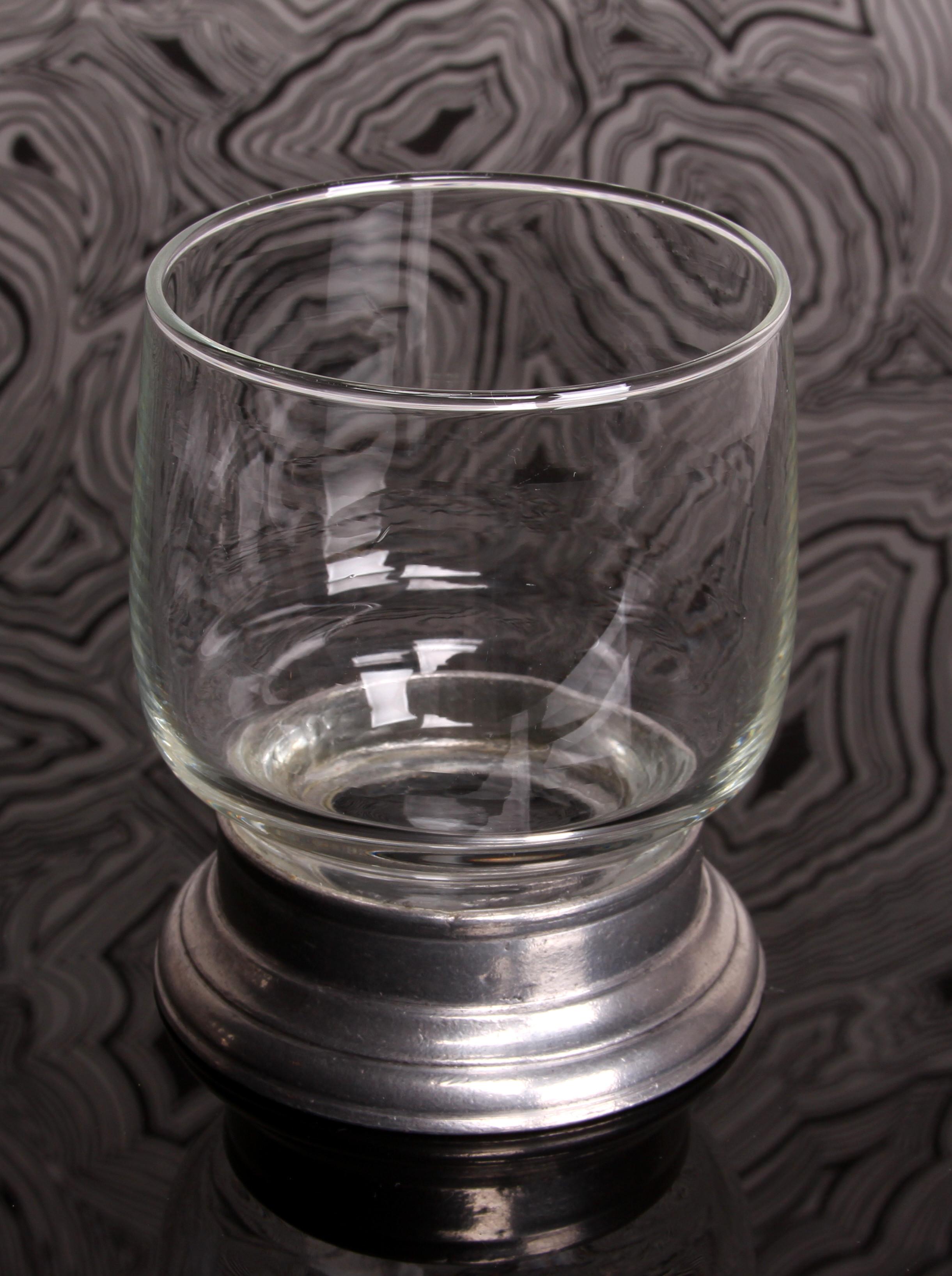 Set of 10 Whisky or Whiskey Glasses Italy Pewter Base 1970s VIP LOUNGE STYLE For Sale 3