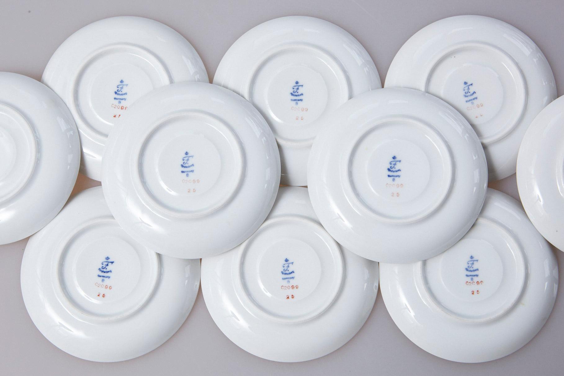 Set of 10 White and Gold Fürstenberg Porcelain Demitasse Cups & Saucers, Germany 4