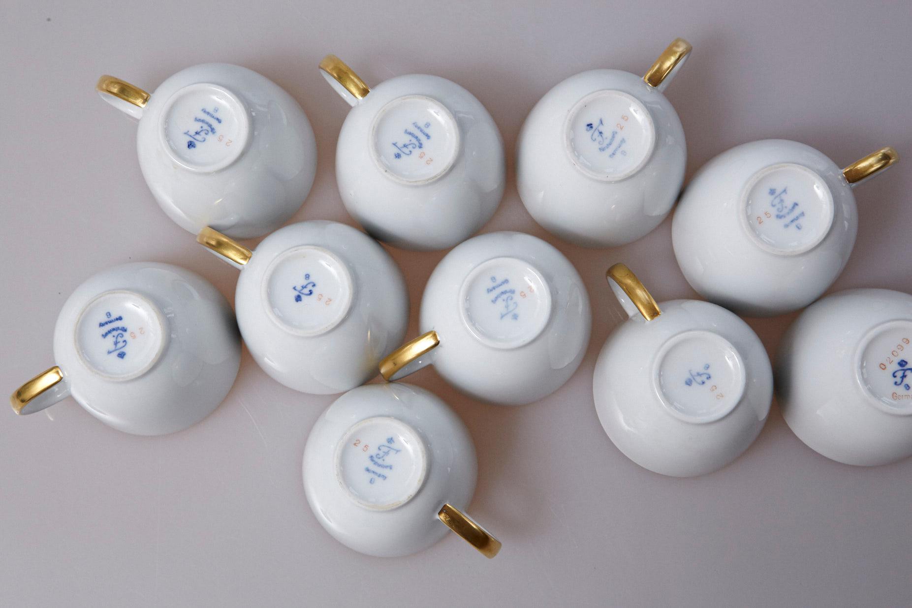 Set of 10 White and Gold Fürstenberg Porcelain Demitasse Cups & Saucers, Germany 6