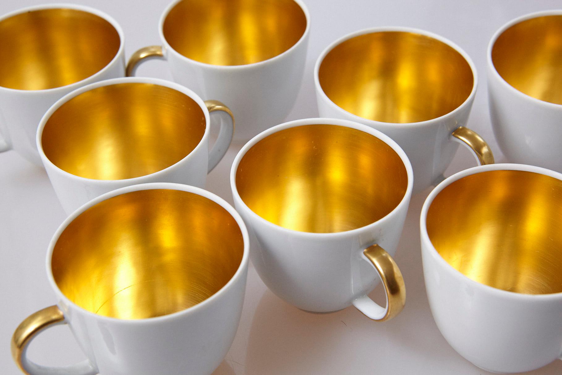 Mid-Century Modern Set of 10 White and Gold Fürstenberg Porcelain Demitasse Cups & Saucers, Germany