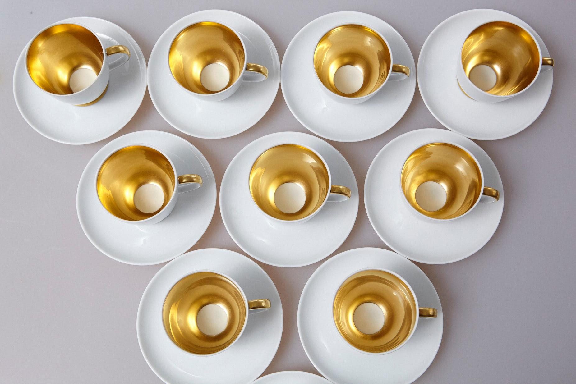 Mid-20th Century Set of 10 White and Gold Fürstenberg Porcelain Demitasse Cups & Saucers, Germany