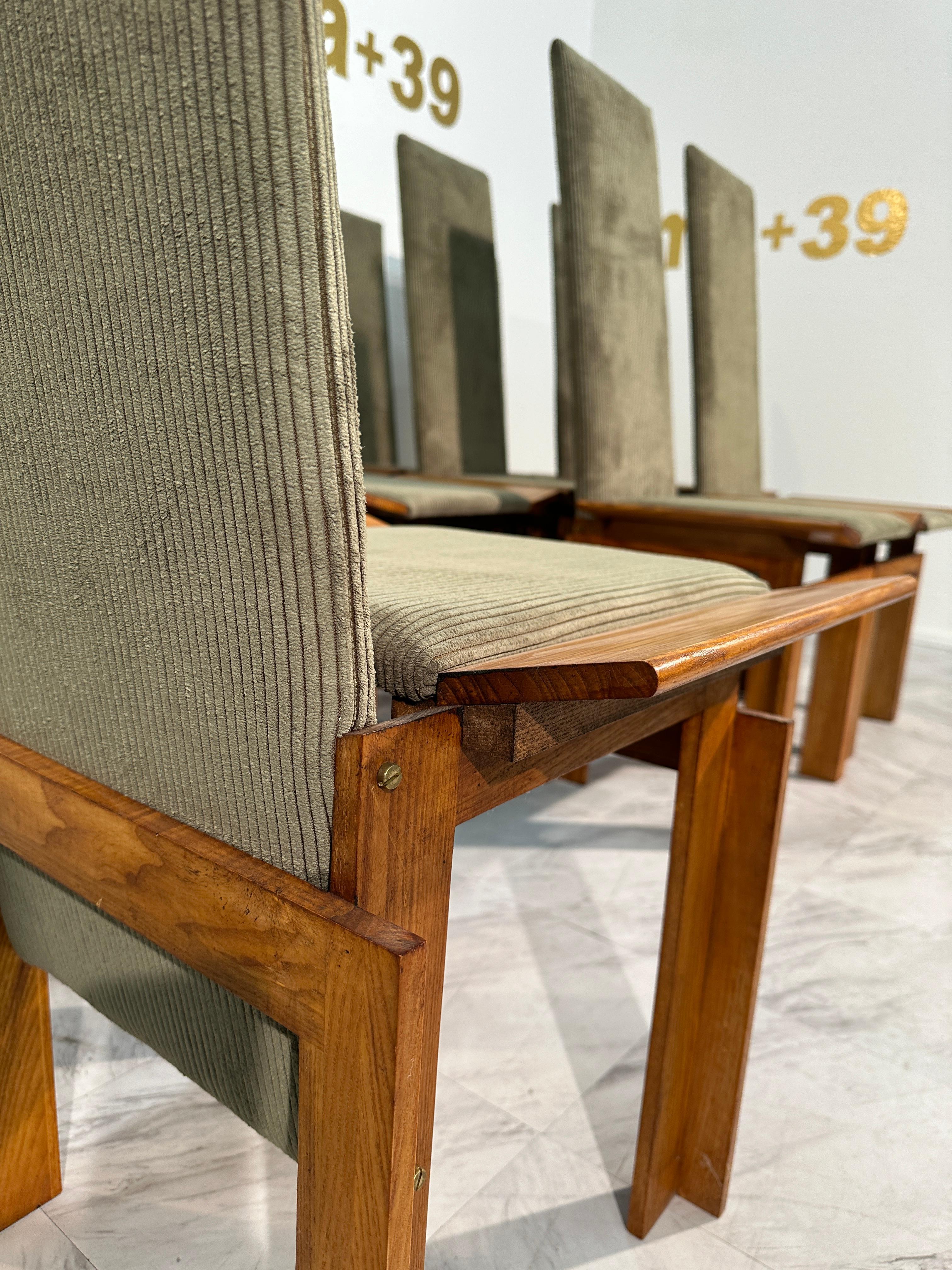 Tessile Set di 10 sedie da pranzo in legno del Mid Century 1960s Status:Pubblicato - Mercato in vendita