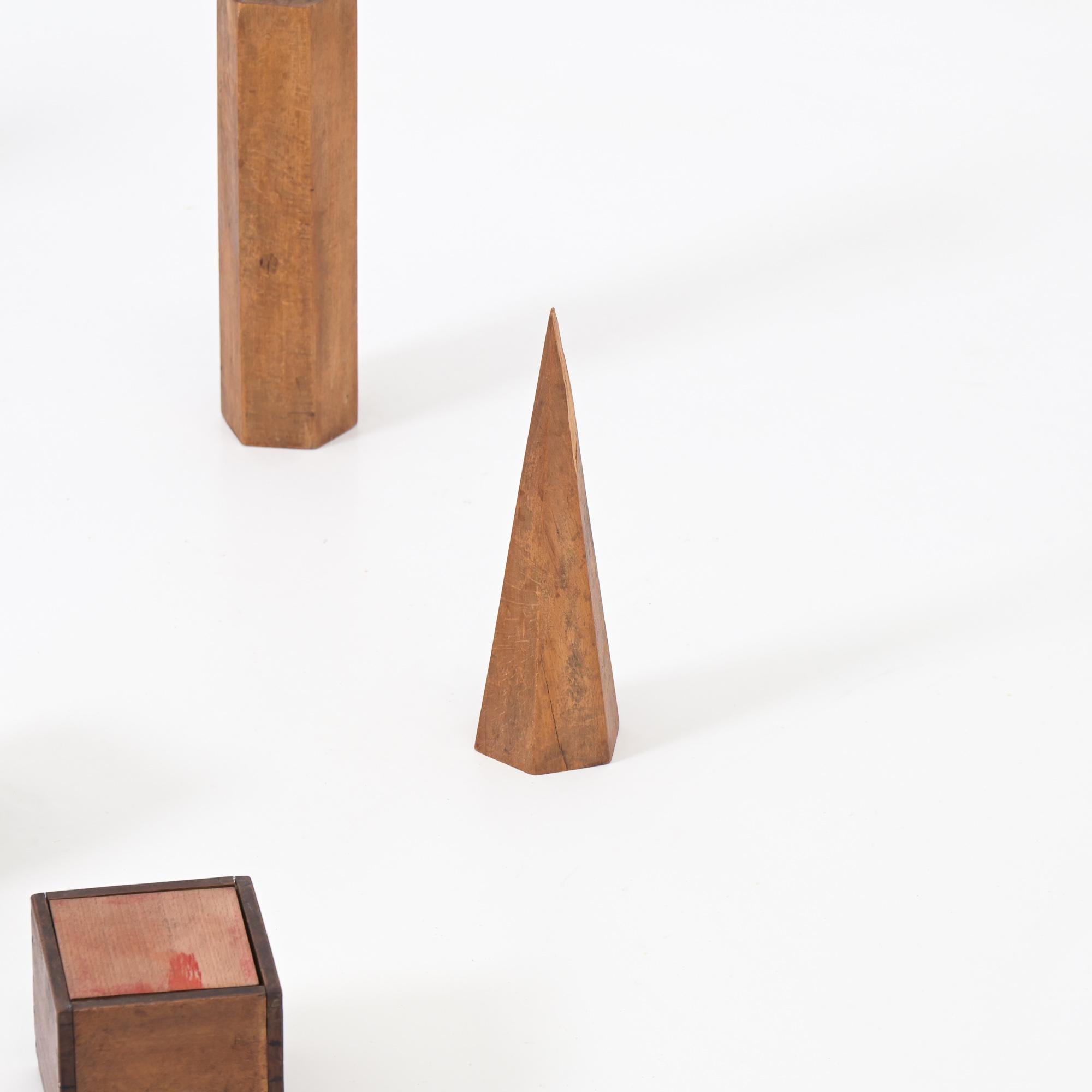 Set di 10 modelli geometrici in legno in vendita 2