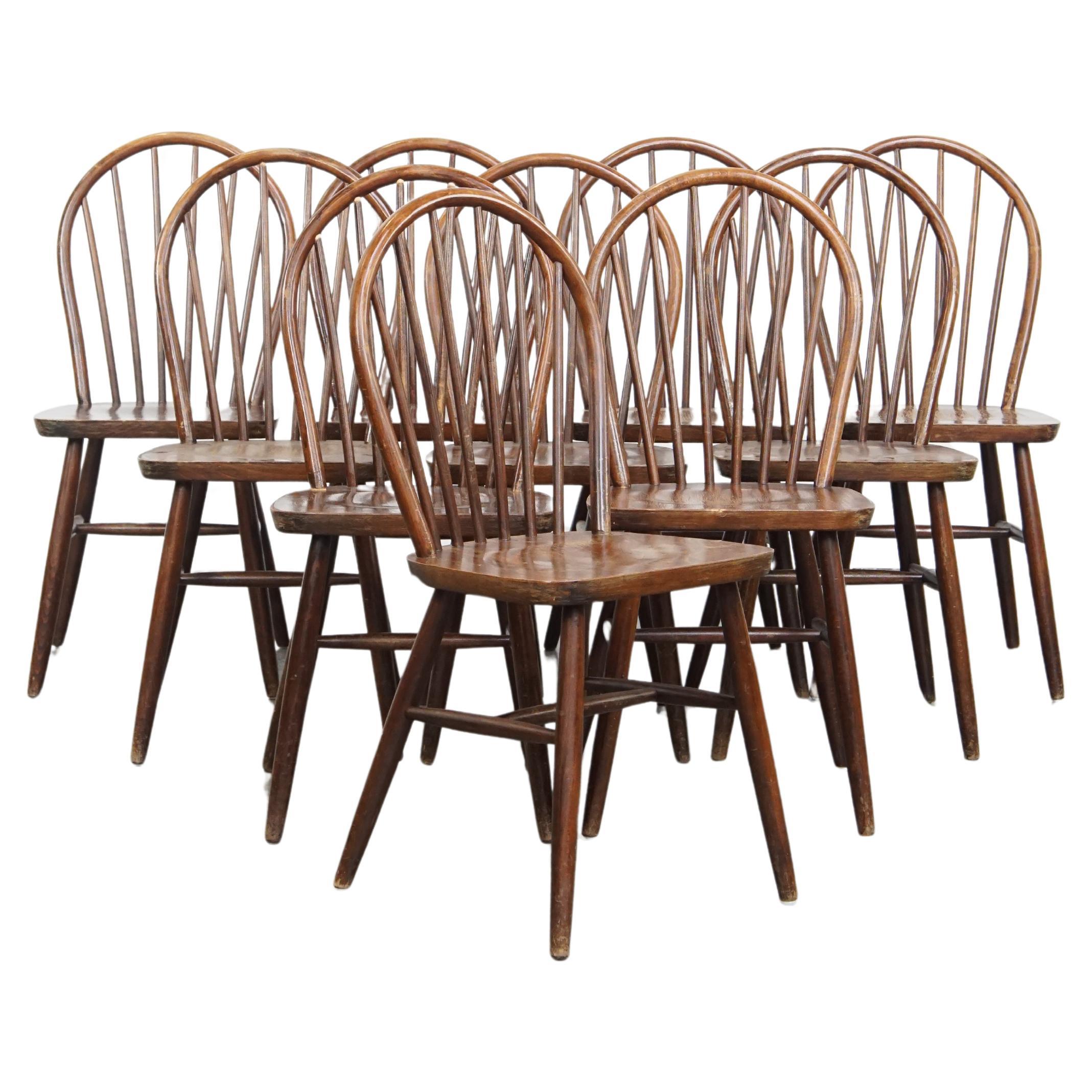 Set of 10 wooden Windsor bars chairs from the 70s in English style