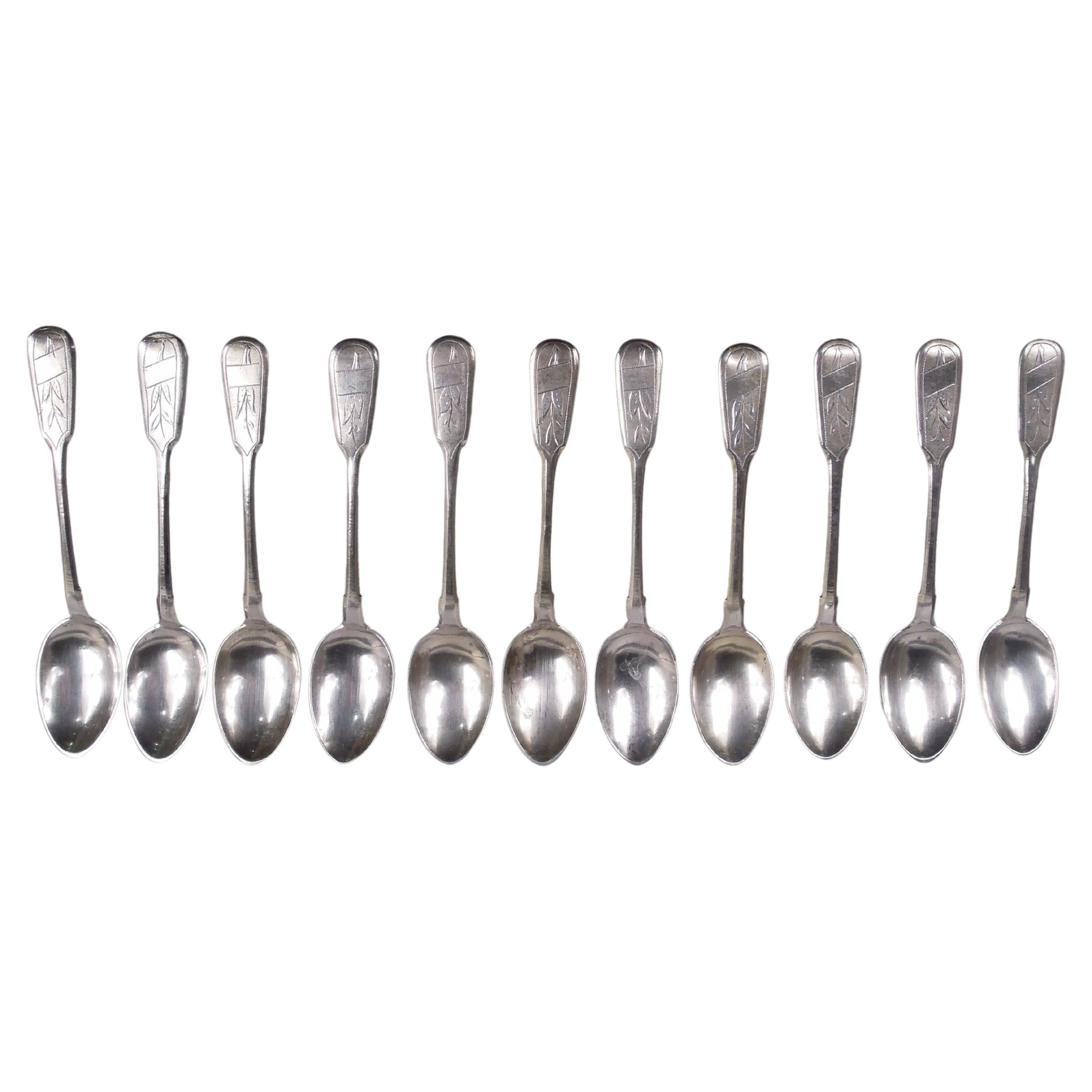 Juego de 11 Cucharas Antiguas Rusas Estéticas de Plata Dorada