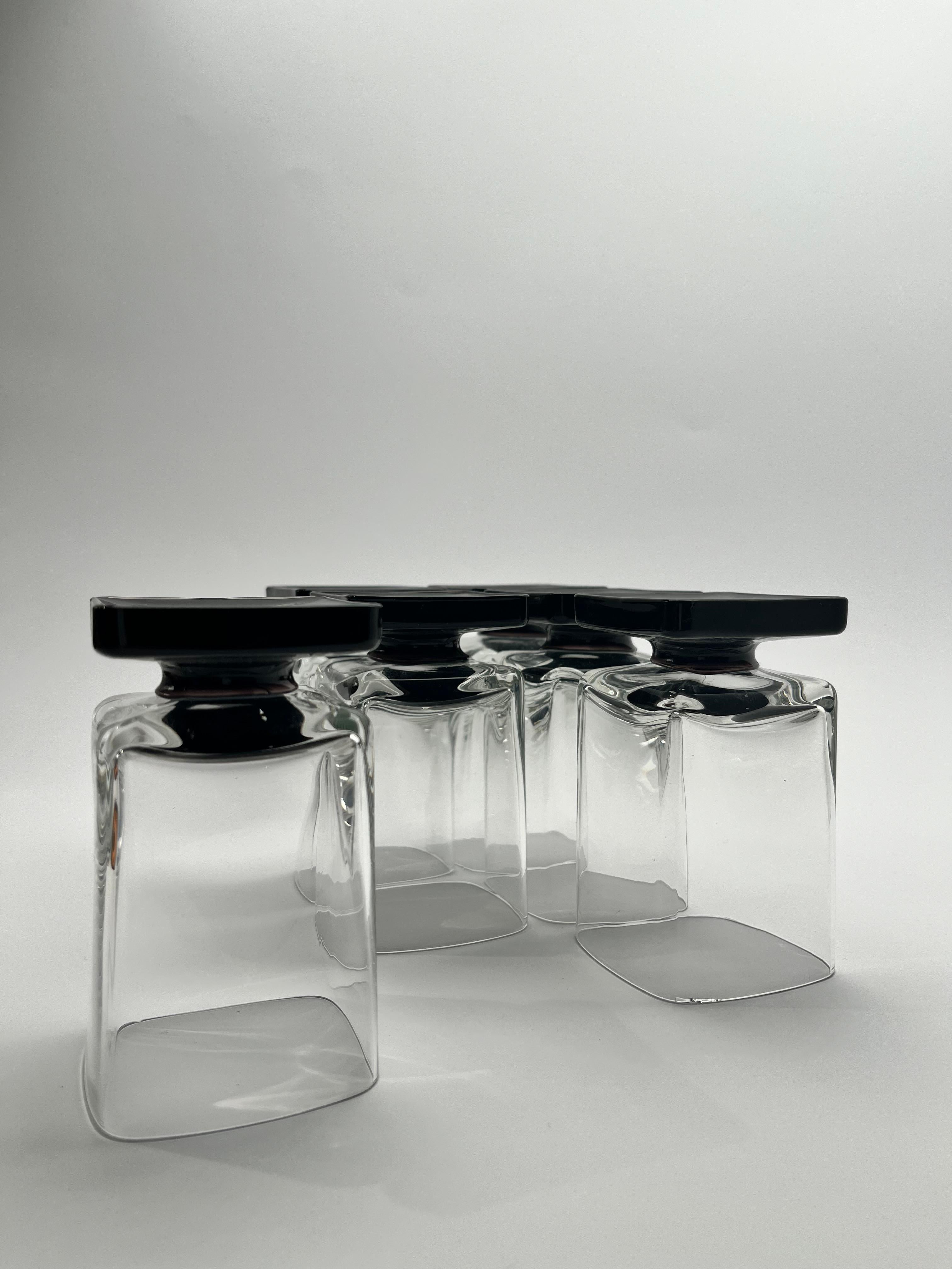 Set di 11 bicchieri da cocktail con piede quadrato in vetro nero anni '70 in vendita 2