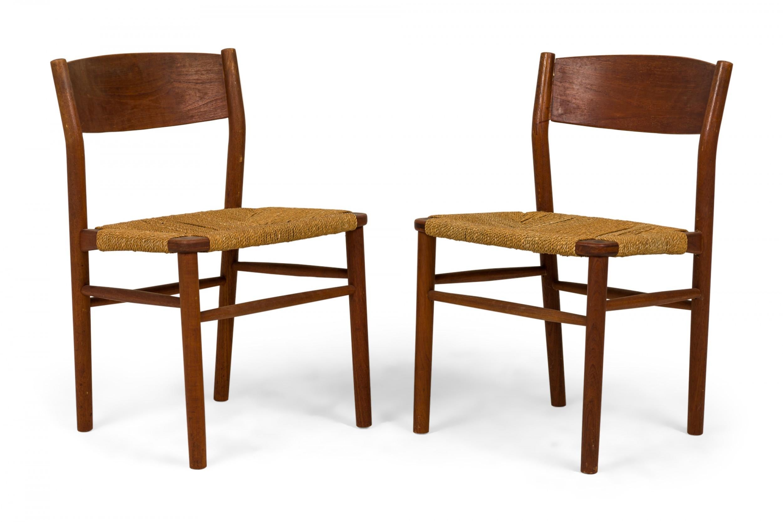 Set of 11 Børge Mogensen Danish Mid-Century Teak & Woven Seagrass Dining Chairs In Good Condition For Sale In Queens, NY
