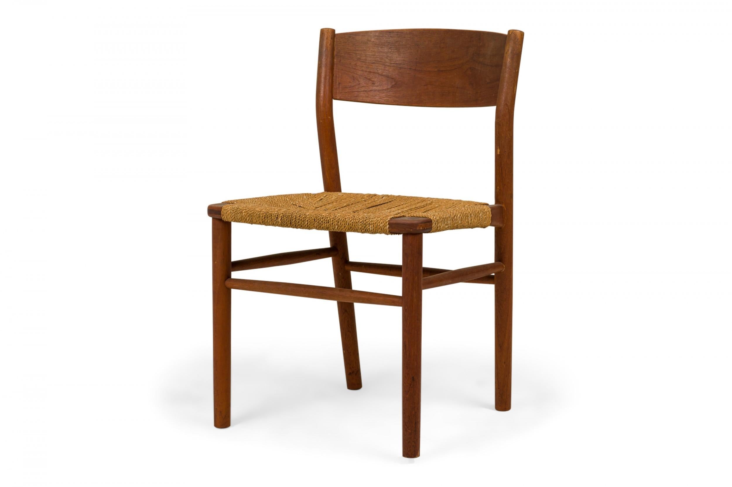 20th Century Set of 11 Børge Mogensen Danish Mid-Century Teak & Woven Seagrass Dining Chairs For Sale