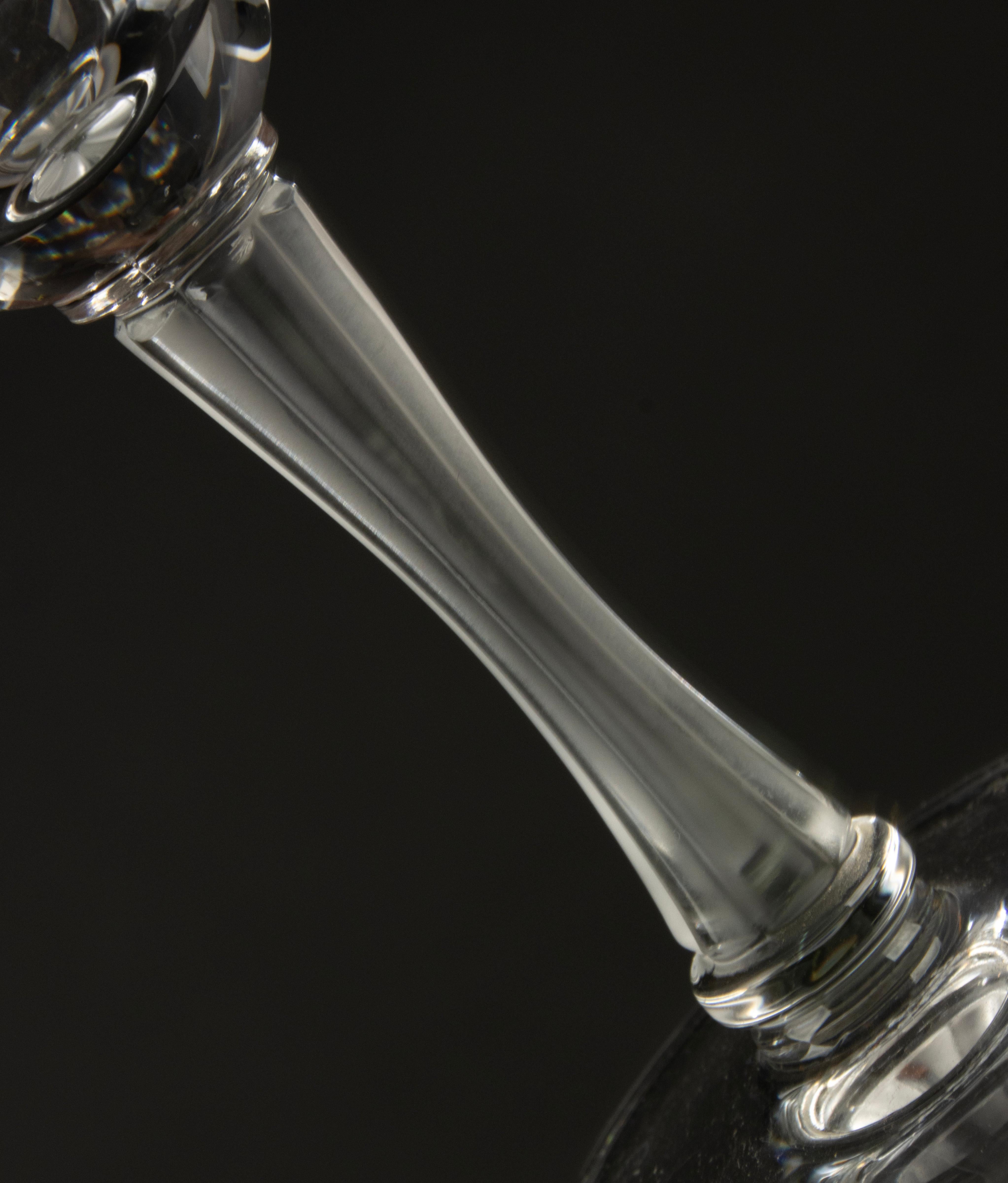 Cristallo Set di 11 bicchieri da champagne in cristallo - Lalique Francia - Modello Barsac in vendita