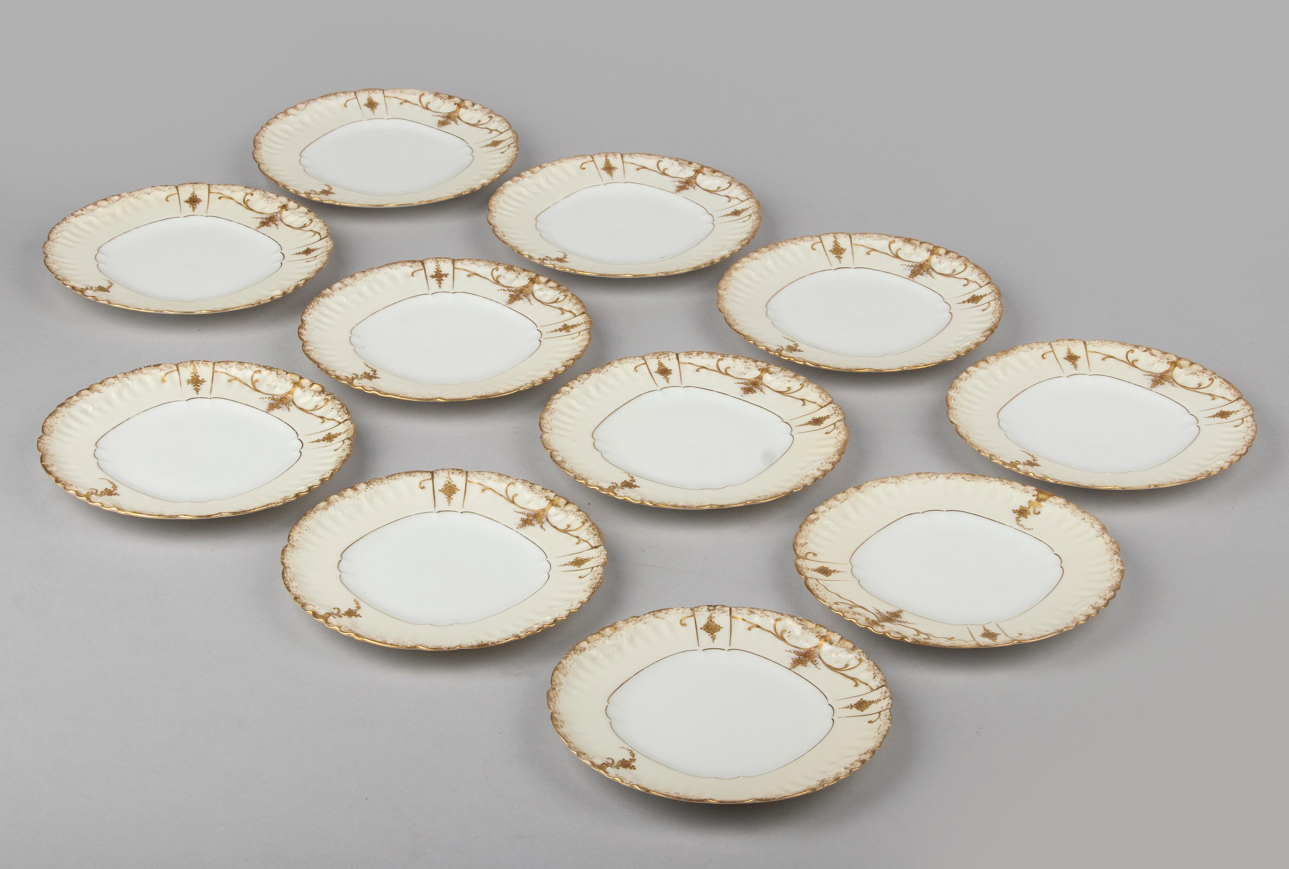 Art Nouveau Set of 11 Early 20th Century Porcelain Dessert Plates Gilded by Limoges