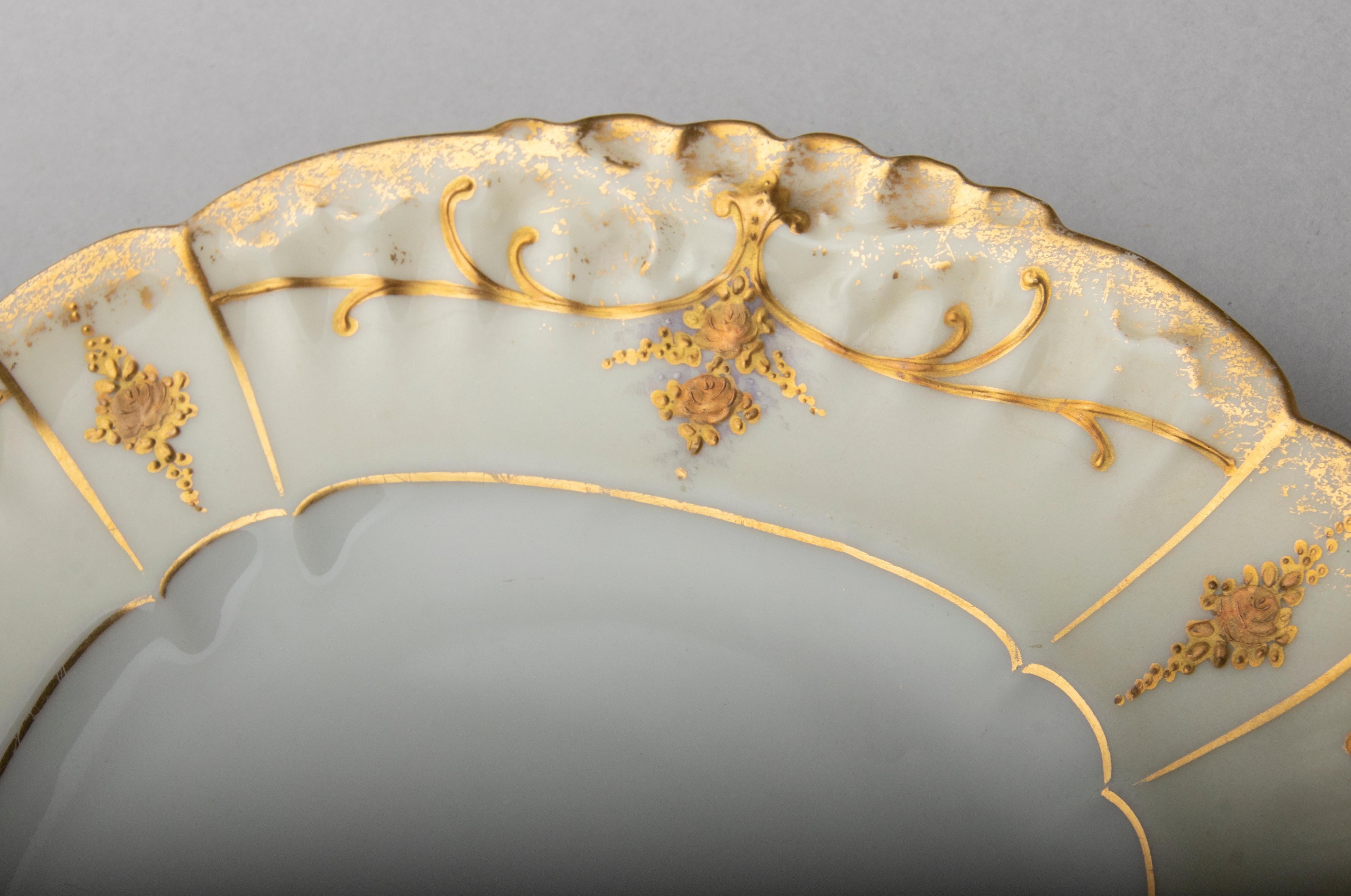 Late 19th Century Set of 11 Early 20th Century Porcelain Dessert Plates Gilded by Limoges