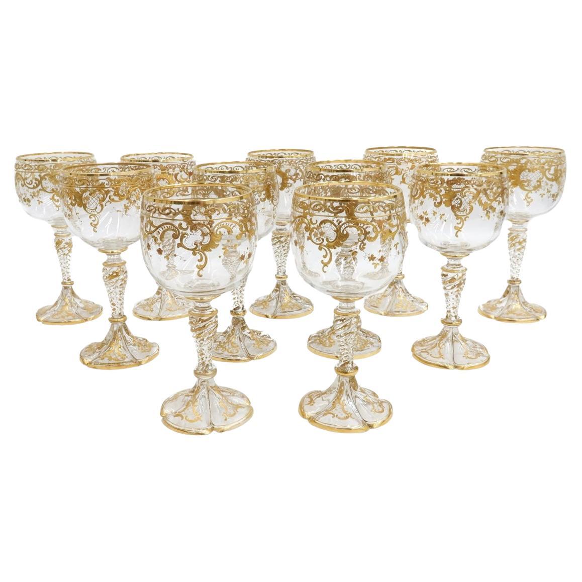 Set di 11 eleganti calici antichi dorati a rilievo, Moser XIX secolo