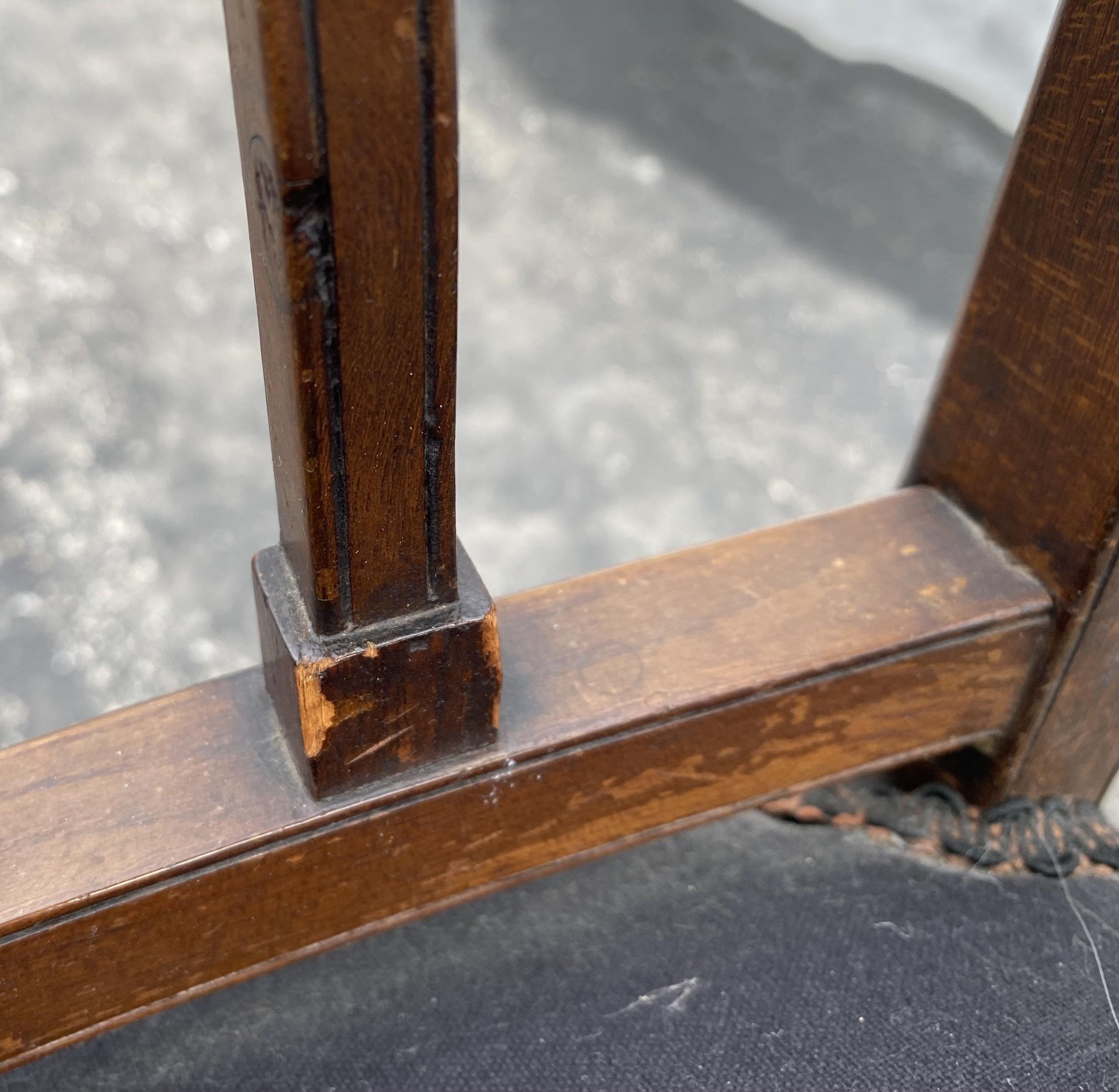 Ensemble de 11 chaises de salle à manger à dossier carré en acajou de style Feder en vente 5
