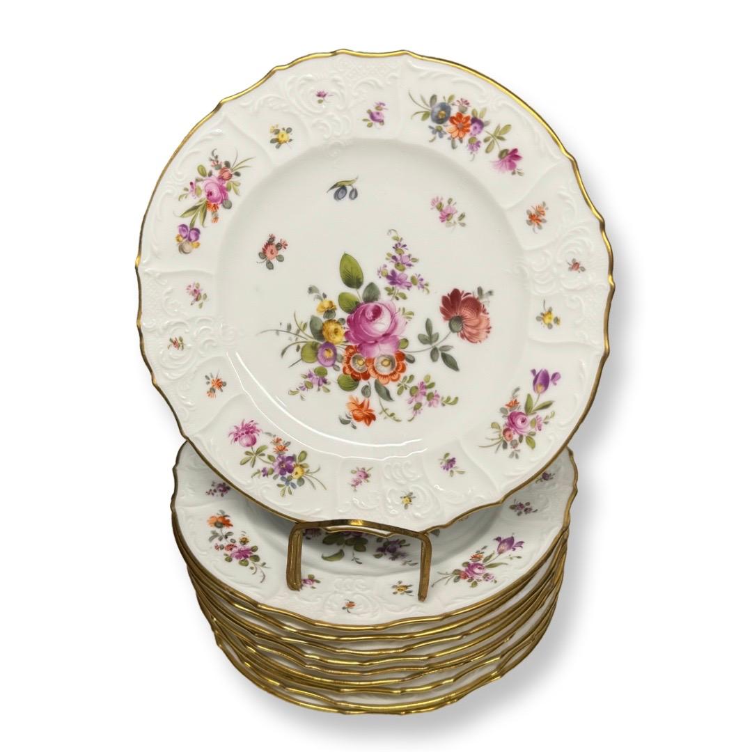 Juego de 11 platos de postre de porcelana de Saxe pintados a mano, principios del siglo XX Rococó