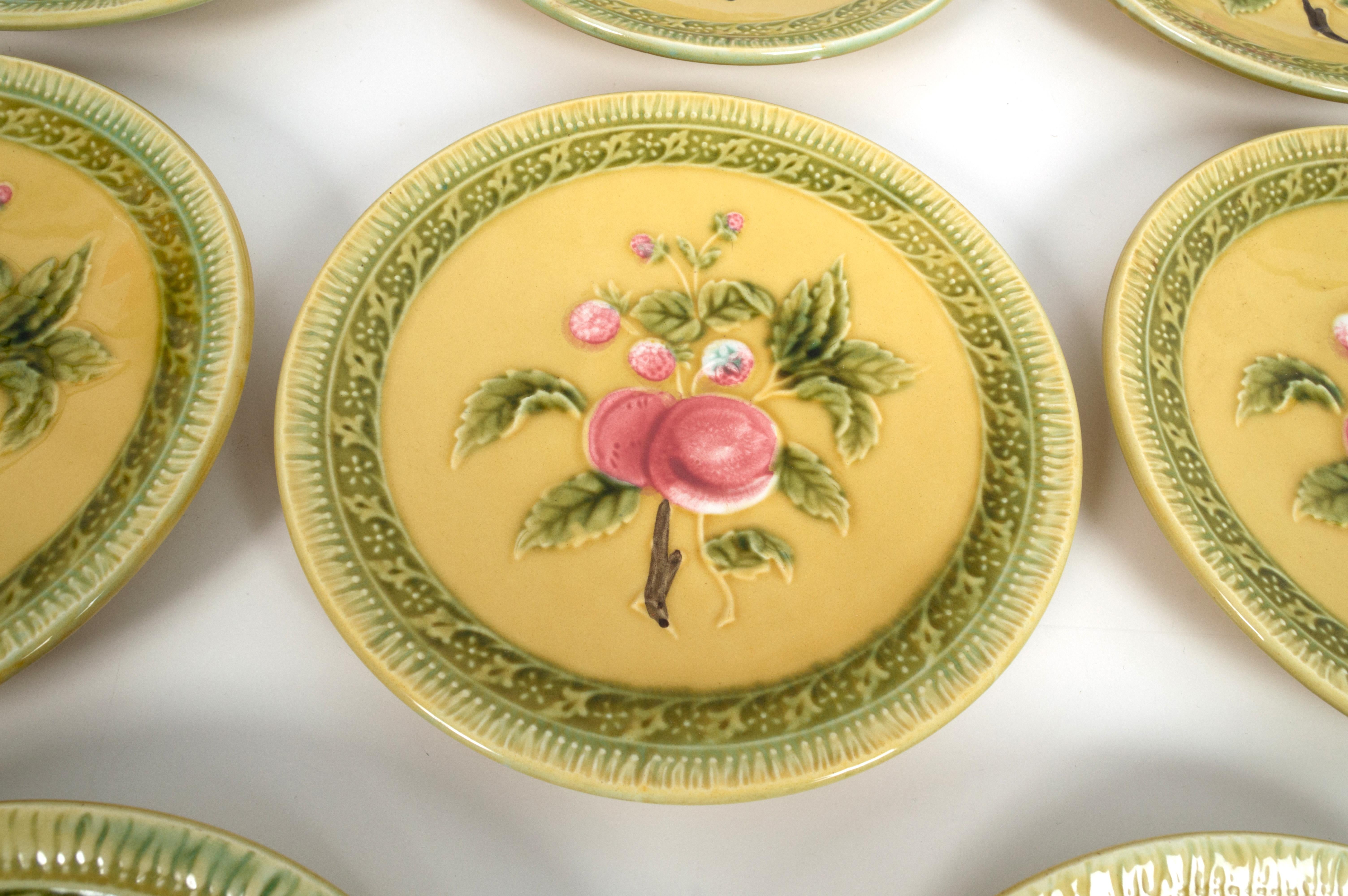 Mid-20th Century Set of 11 Majolica Plates, Black Forest Germany, circa 1930 For Sale