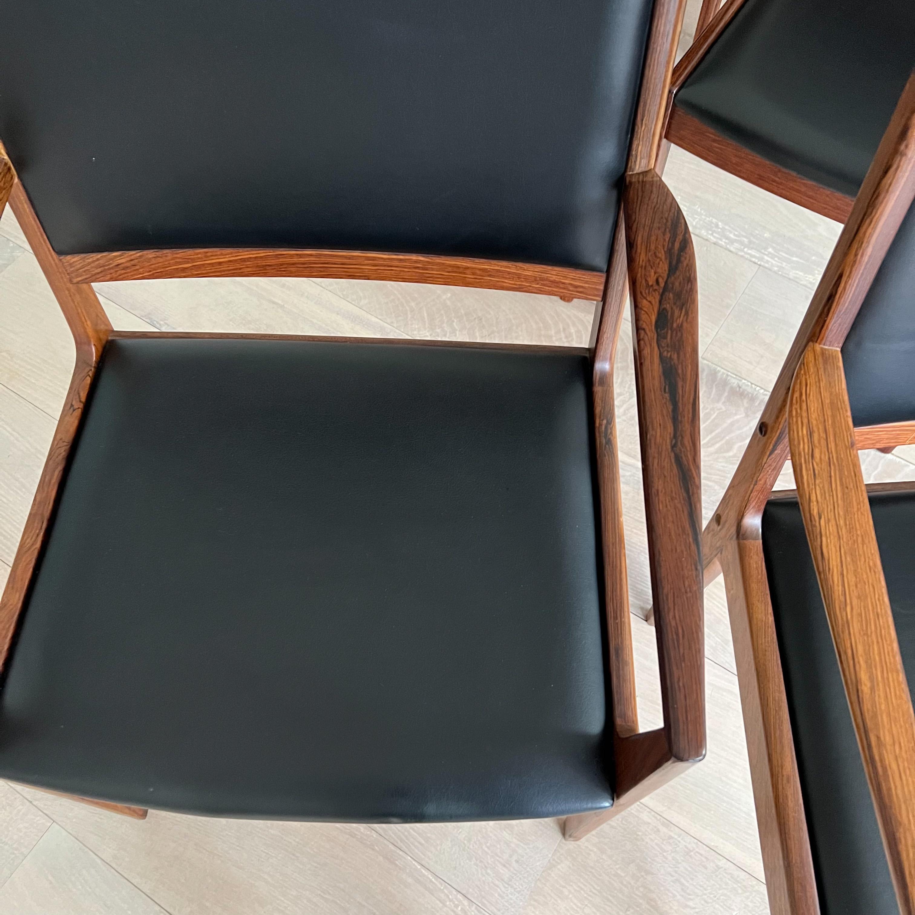 Ensemble de 11 chaises de salle à manger en palissandre du milieu du siècle par Kofod Larsen 5