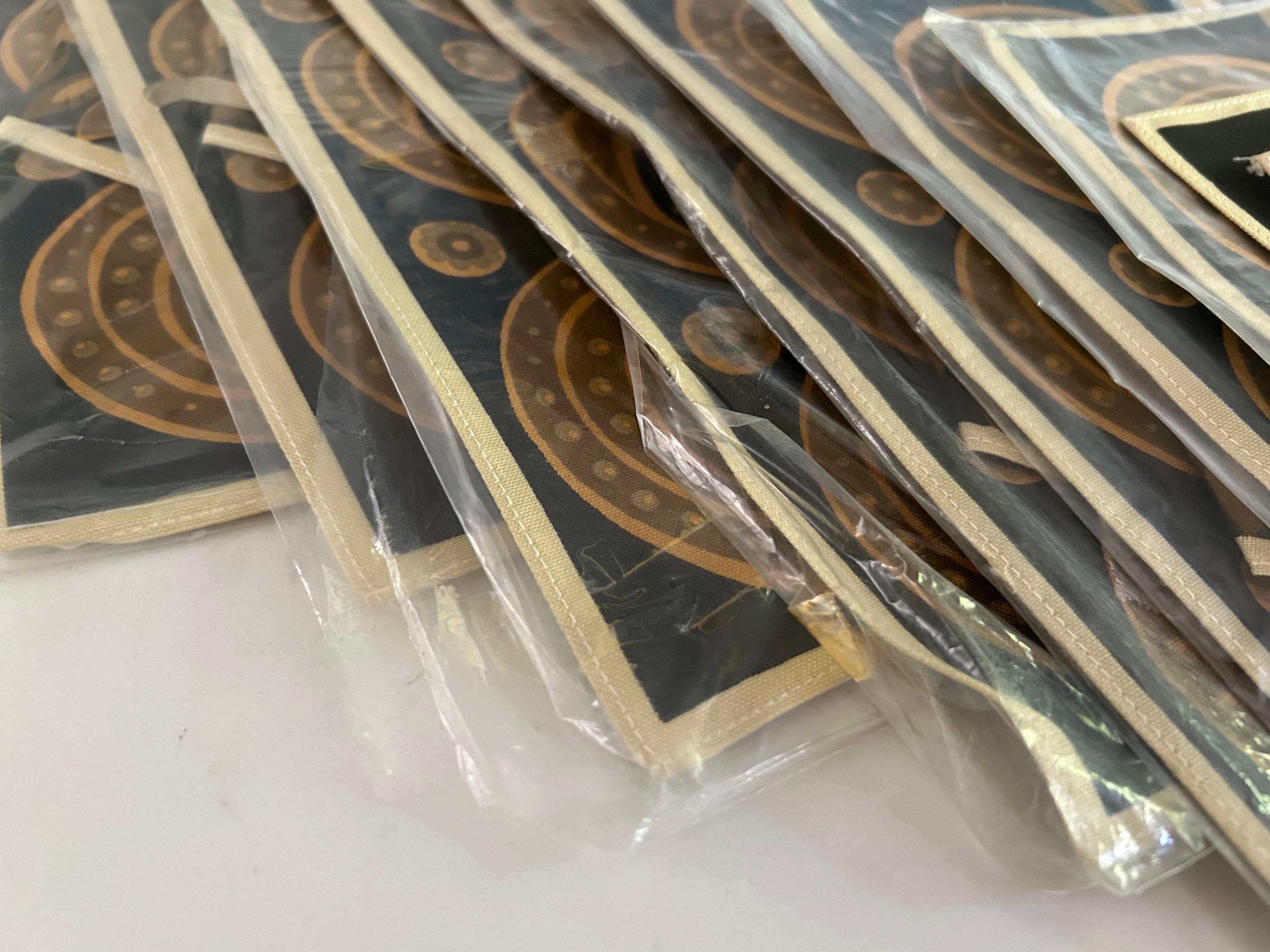 Set von 11 Retro Deadstock Tischsets + Servietten Stoffels Schweiz im Angebot 6