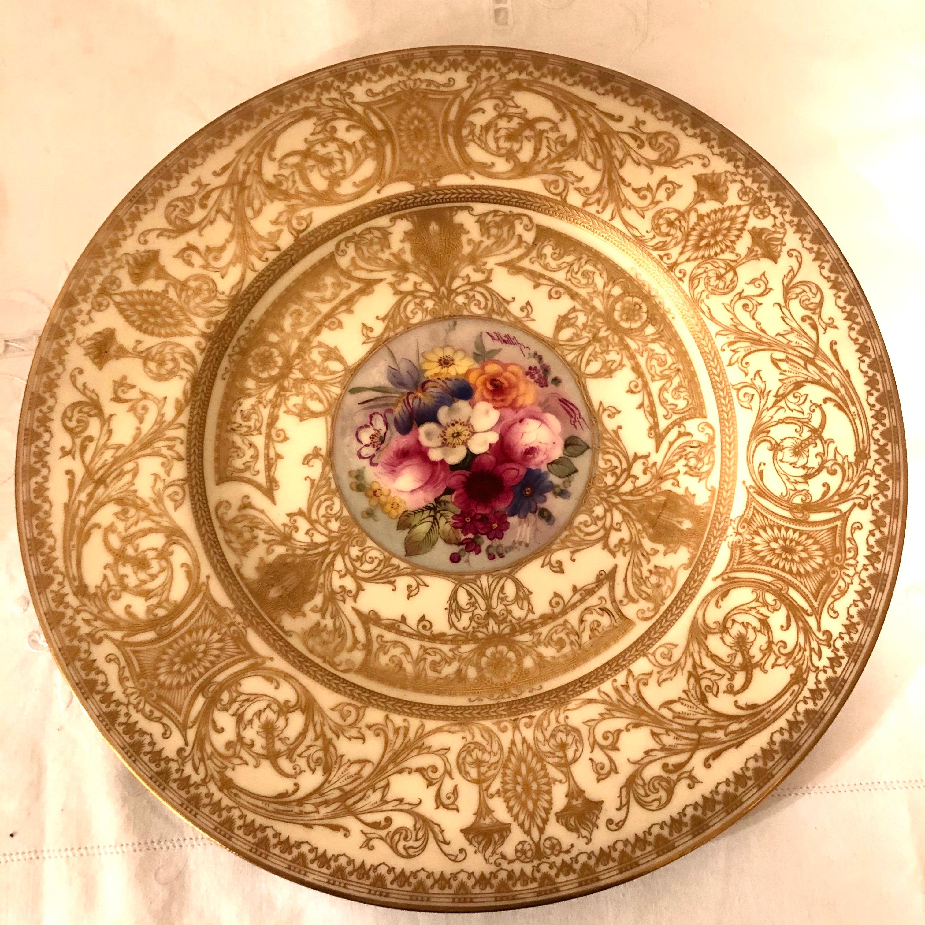 Set of 11 Royal Worcester Dinner Plates Painted with Different Flower Bouquets In Good Condition For Sale In Boston, MA