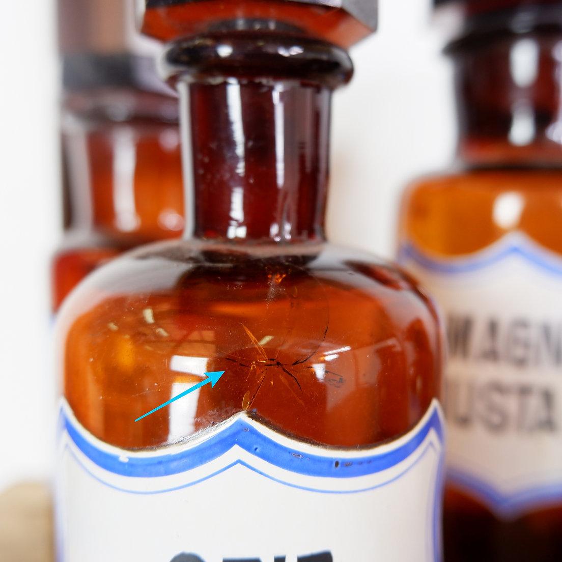 Lote de 11 frascos de farmacia vintage de vidrio ámbar colección Moderno de mediados de siglo en venta