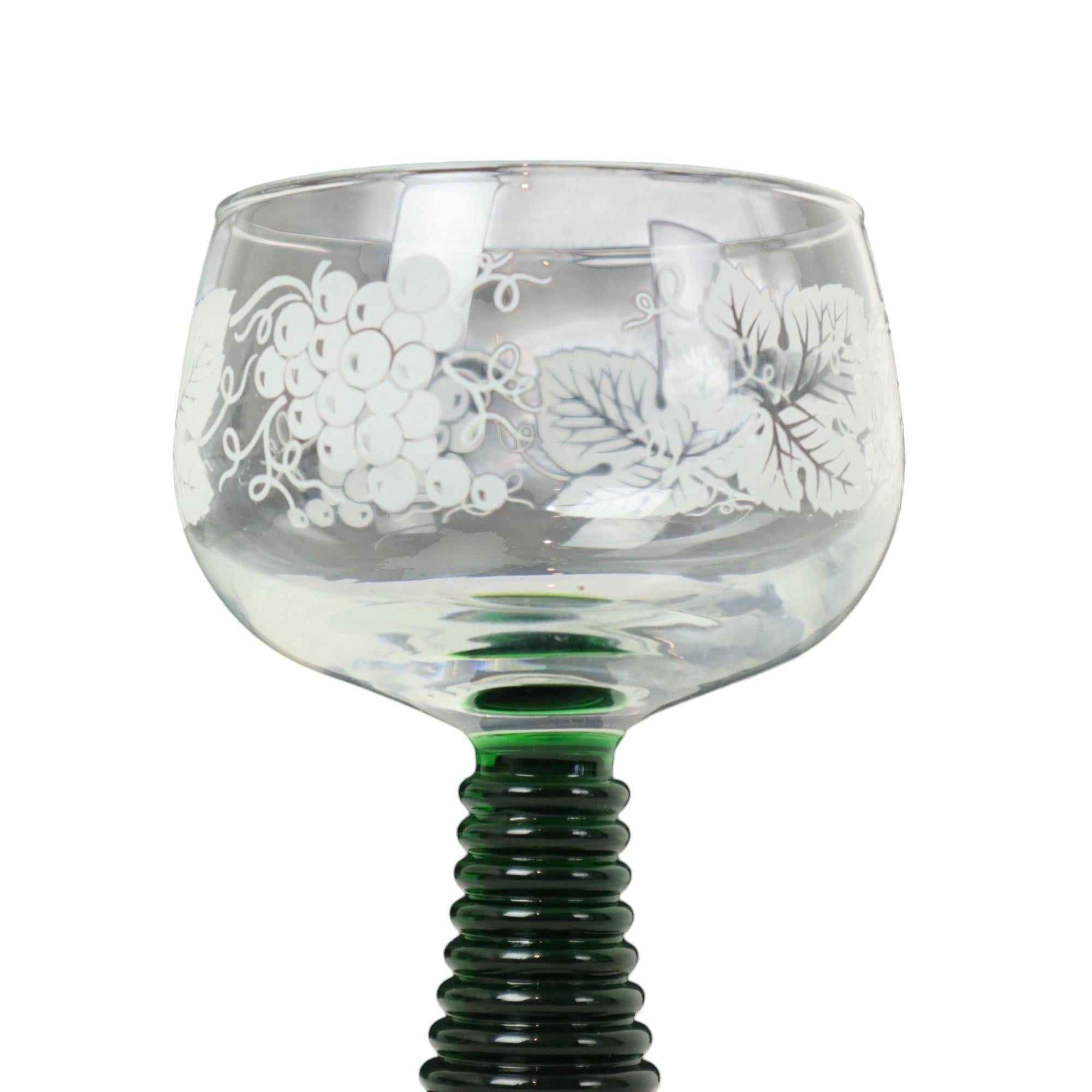 Set di 11 bicchieri da vino Vintage Luminarc Roemer con base a coste verde 4
