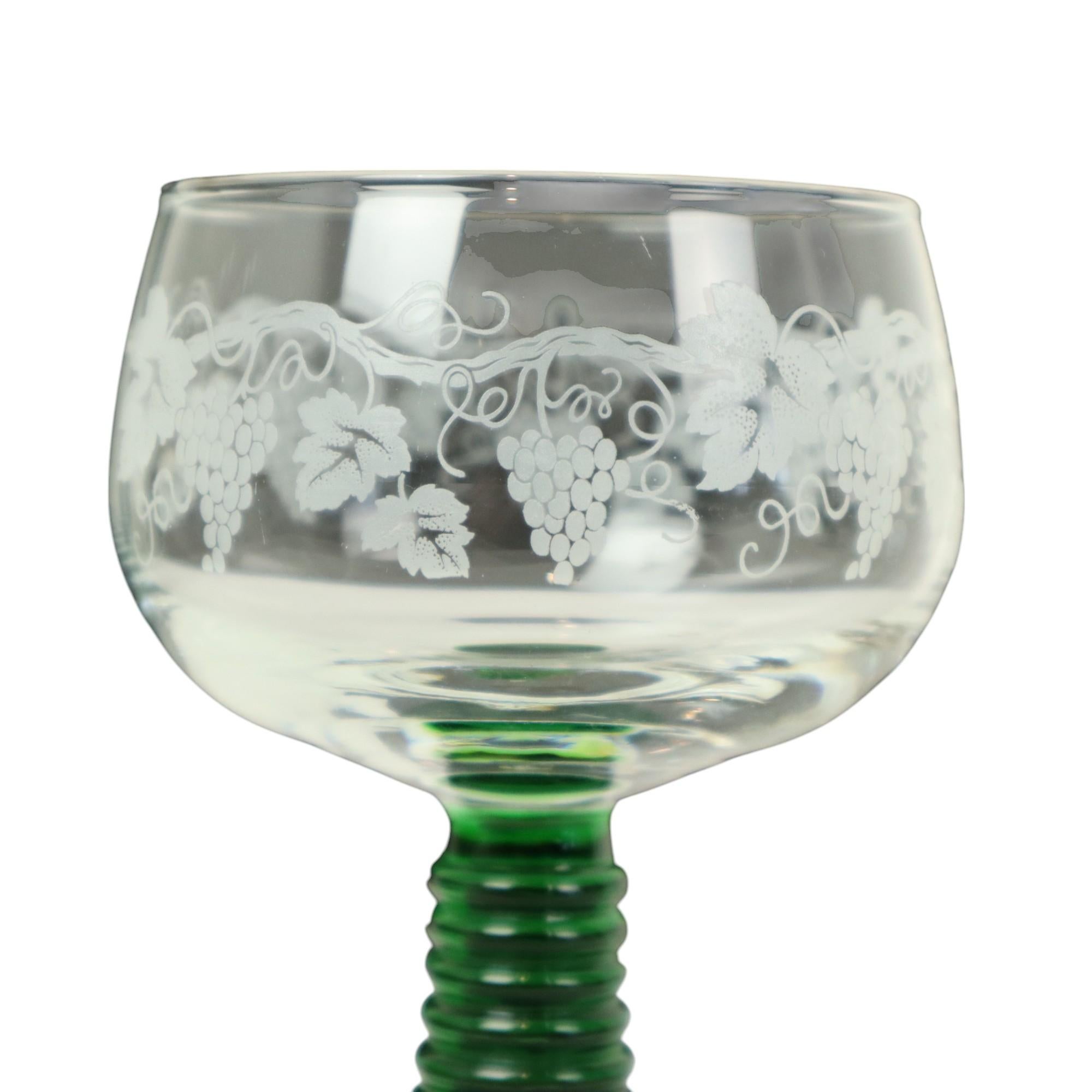 Set di 11 bicchieri da vino Vintage Luminarc Roemer con base a coste verde 5