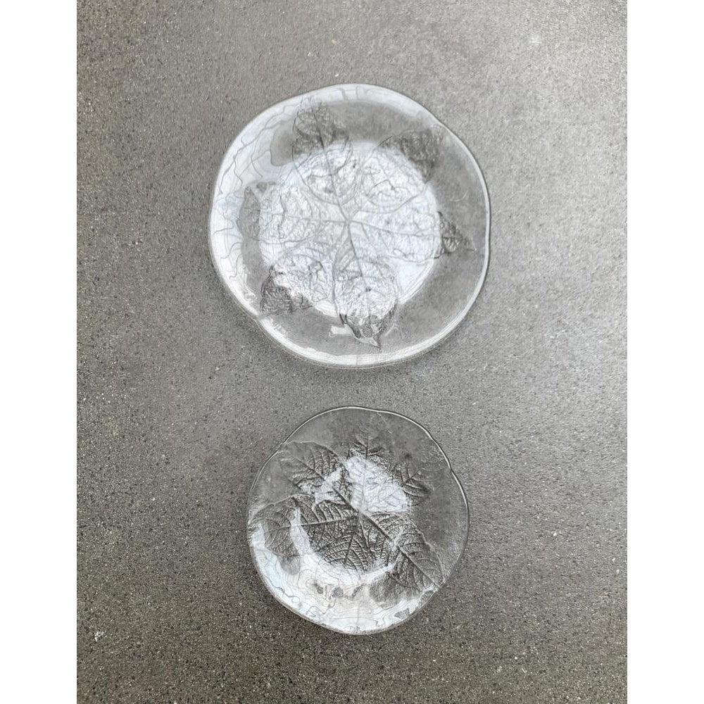 Set of 11 Vintage Swedish Glass Floral Plates by Ann Wärff for Kosta Boda In Excellent Condition For Sale In Hamburg, DE